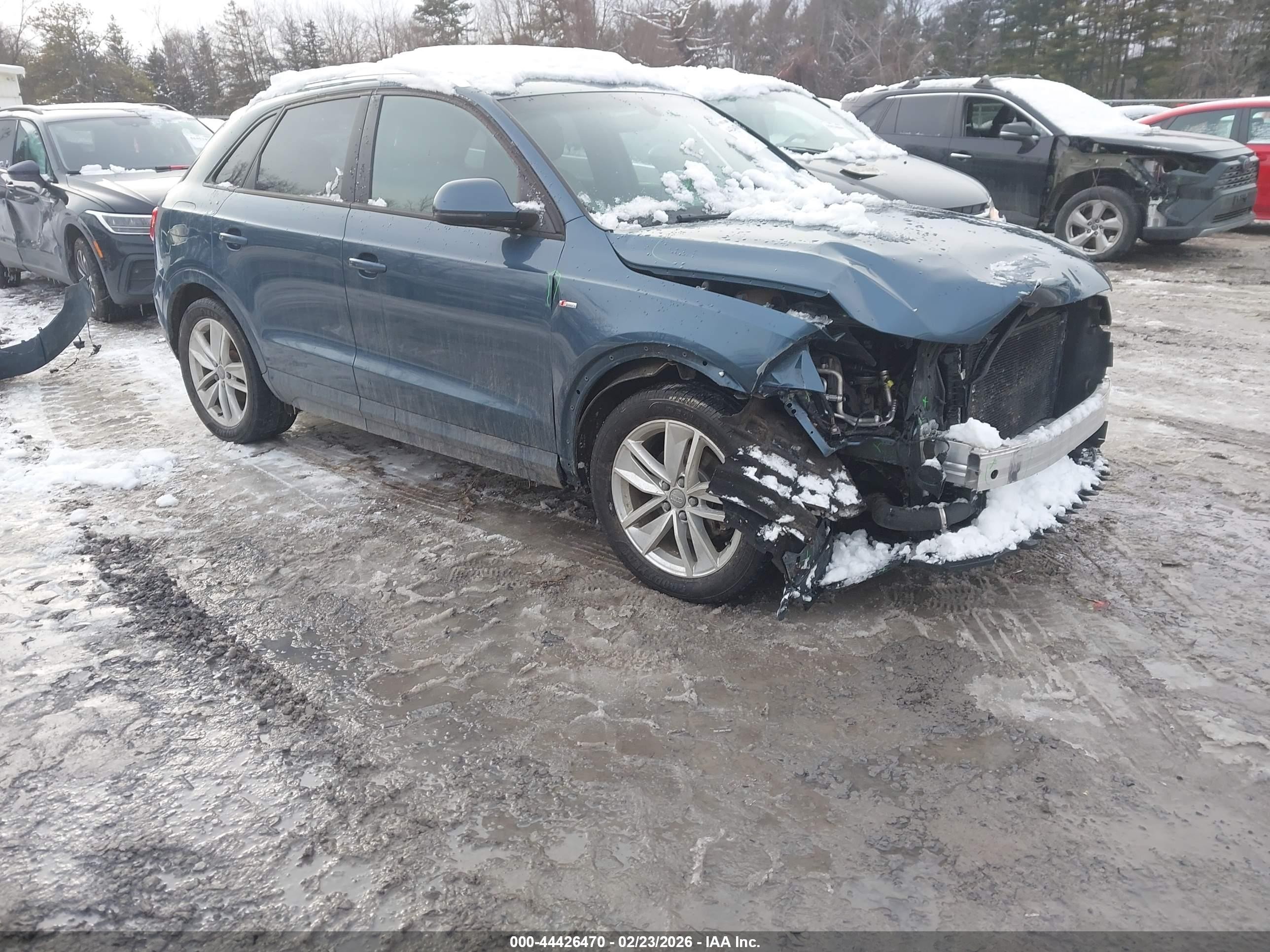 2018 Audi Q3 Premium, VIN WA1ECCFS2JR020927 — Front end