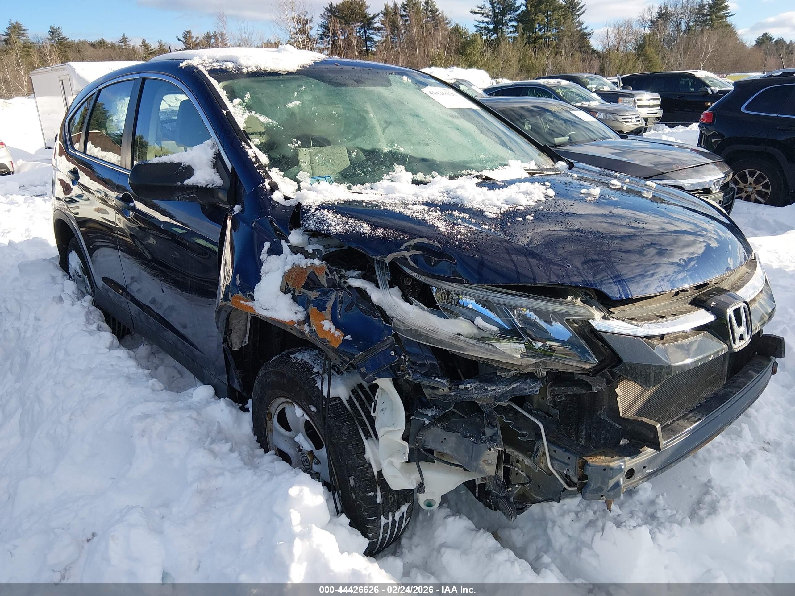 2015 Honda CR-V LX, VIN 3CZRM3H38FG708636 — Front end