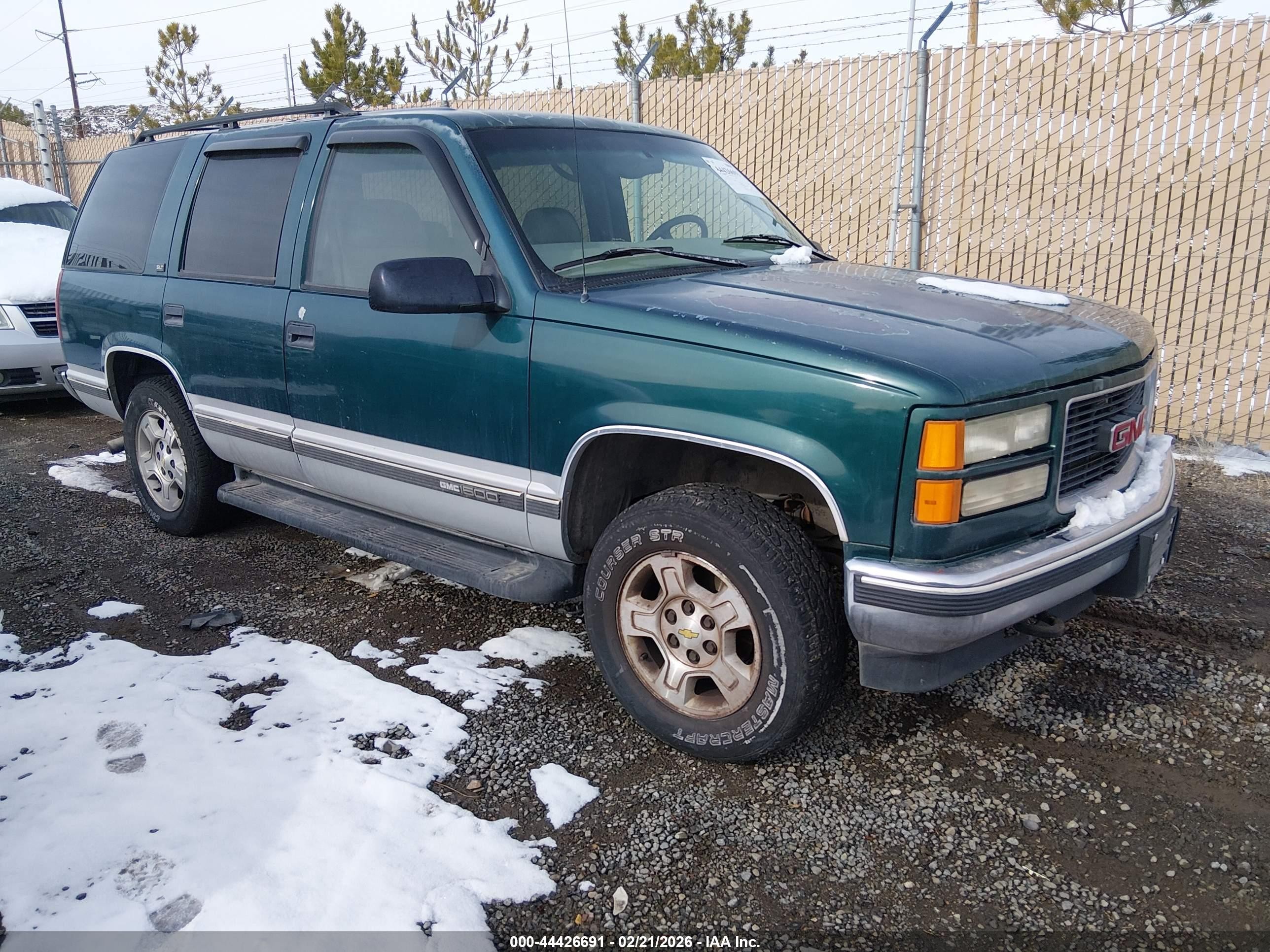 1997 GMC Yukon, VIN 1GKEK13R7VJ706551 — Normal wear