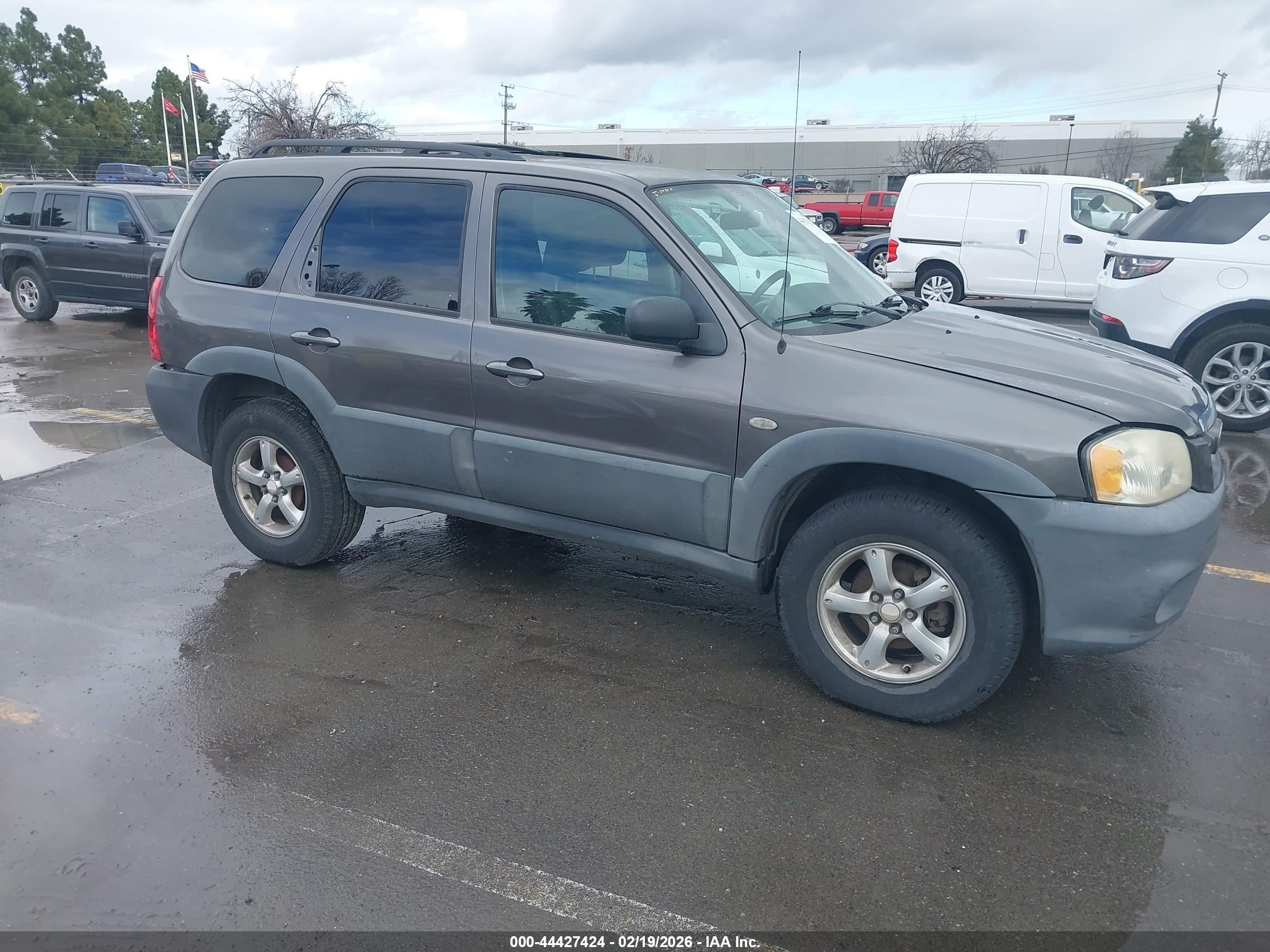 2006 Mazda Tribute i, VIN 4F2YZ02Z16KM36356 — Mechanical