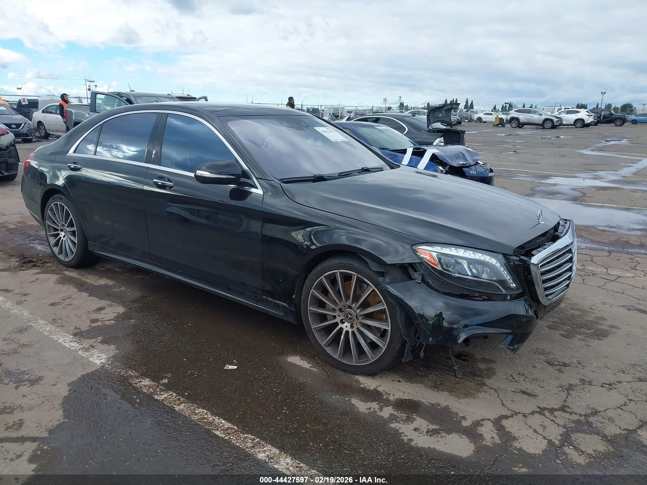 2017 Mercedes-Benz S 550, VIN WDDUG8CB4HA323178 — Front end