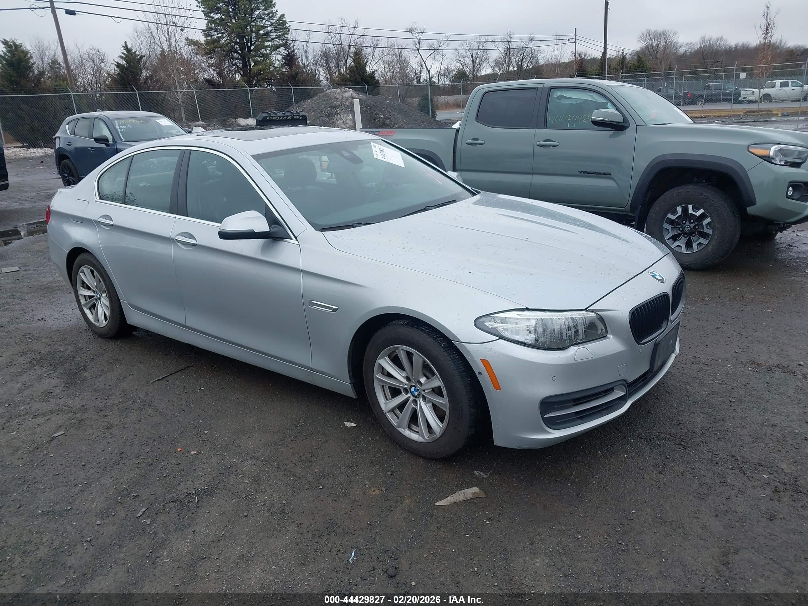 2014 BMW 5 Series 528i xDrive, VIN WBA5A7C50ED620475 — Front end