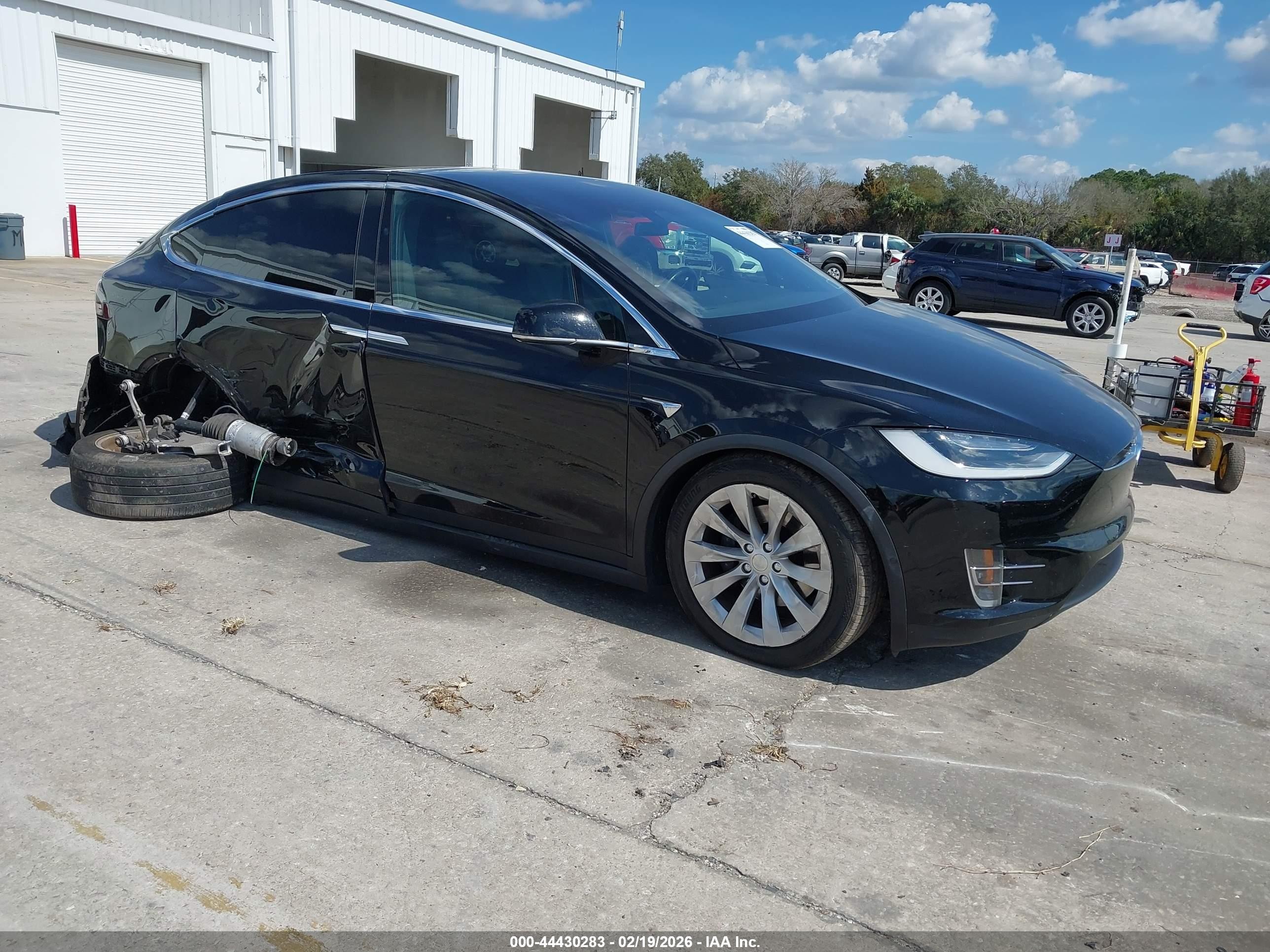 2019 Tesla Model X 75D, VIN 5YJXCDE28KF152779 — Rear end