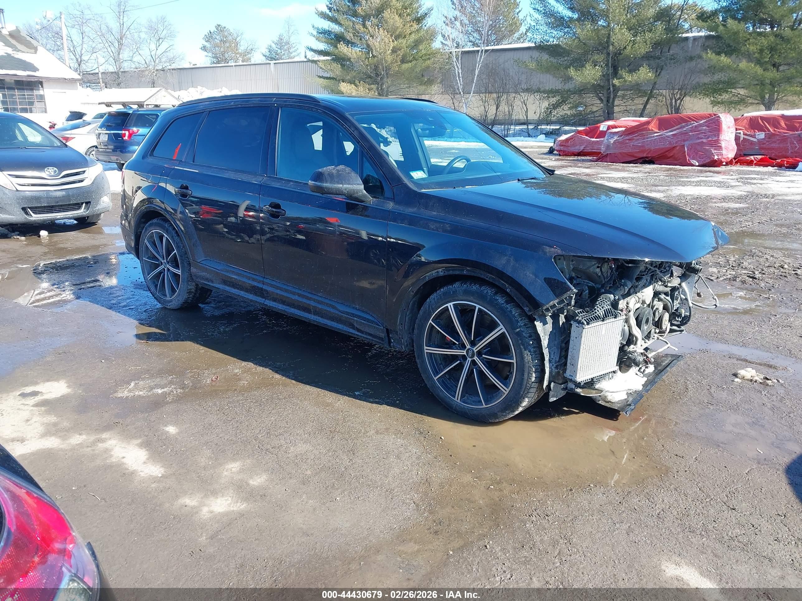 2021 Audi SQ7 Prestige, VIN WA1VWBF71MD000375 — Перед