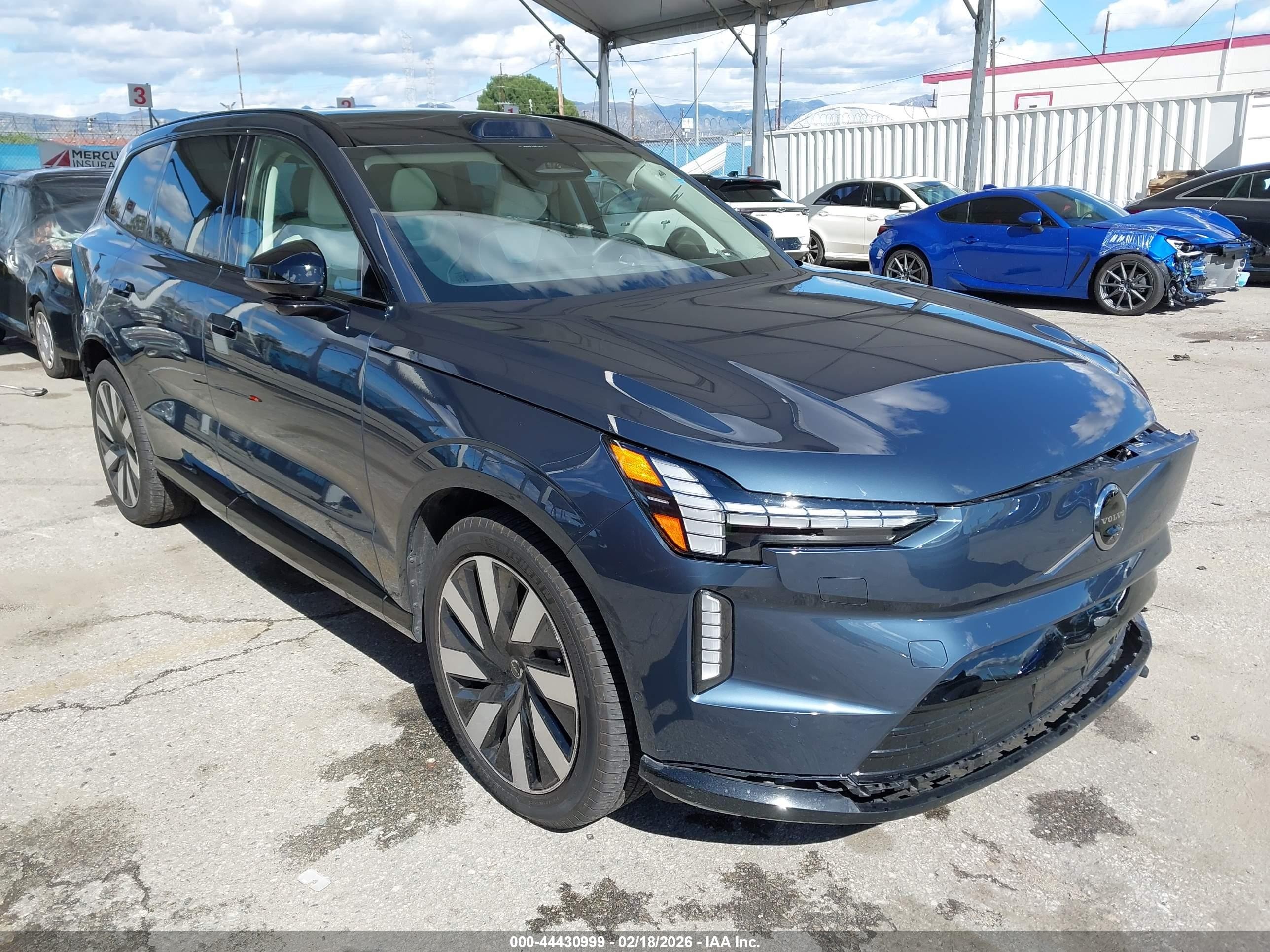 2025 Volvo Ex90, VIN 7JDEV3VL7SG007542 — Front end