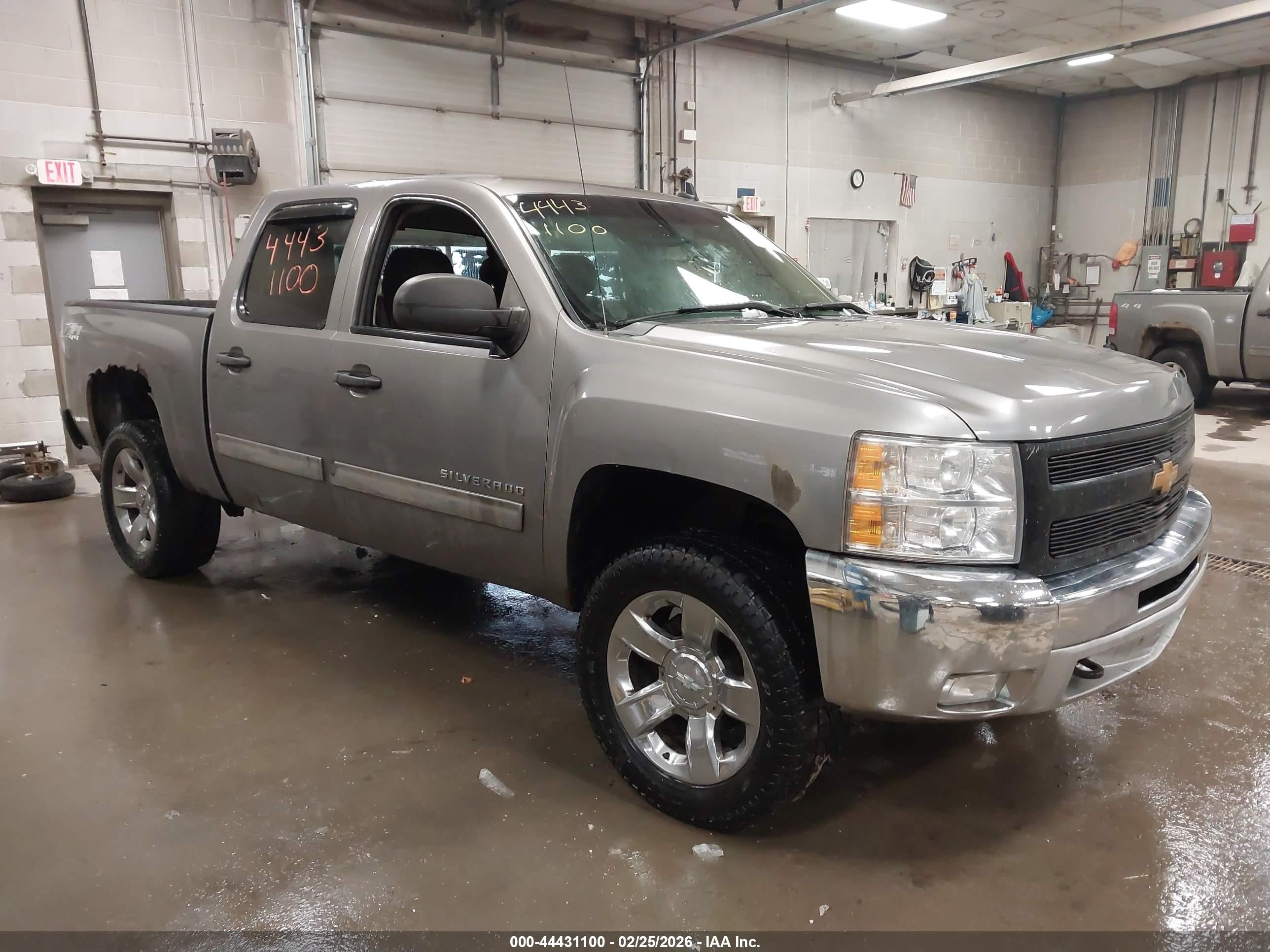 2013 Chevrolet Silverado 1500 LT, VIN 3GCPKSE73DG356972 — Rear end