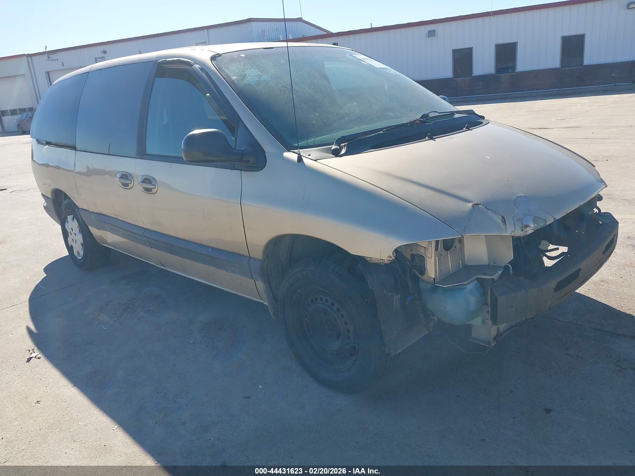 2000 Chrysler Voyager SE, VIN 1C4GJ44G5YB658942 — По всему кузову
