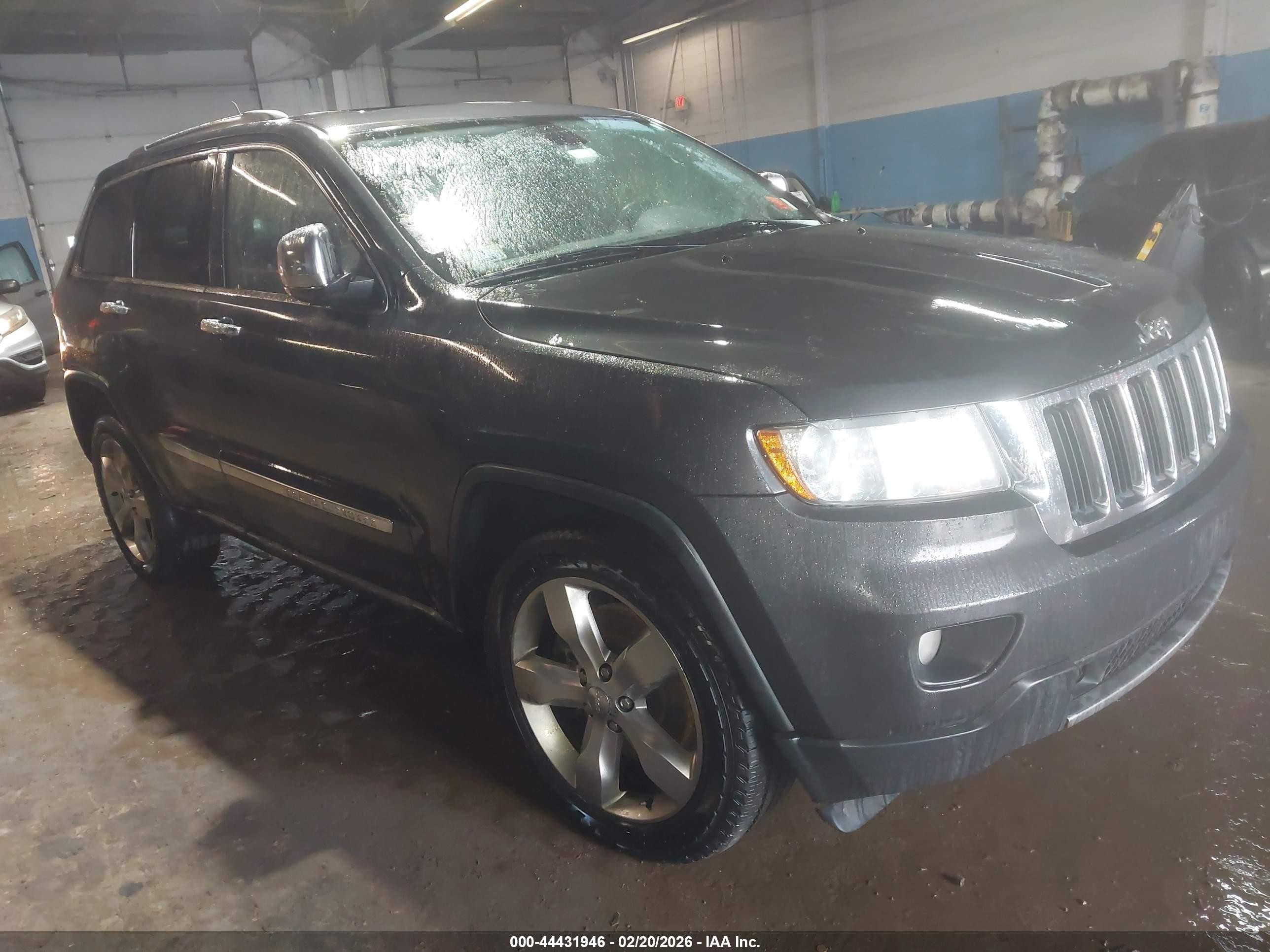 2011 Jeep Grand Cherokee Limited, VIN 1J4RR5GT3BC603675 — Front end