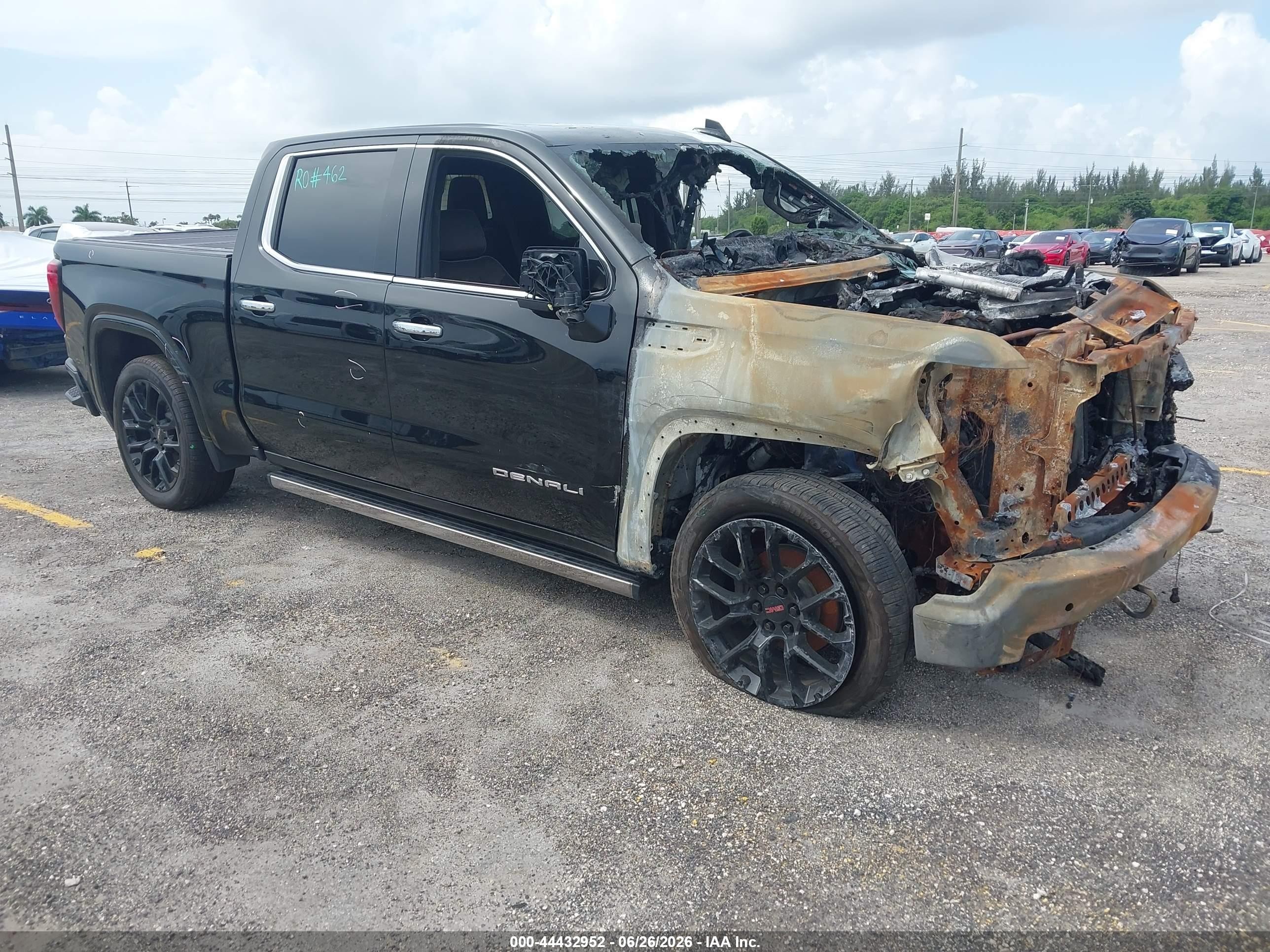 2023 GMC Sierra 1500 Denali, VIN 3GTUUGE89PG345028 — Engine fire