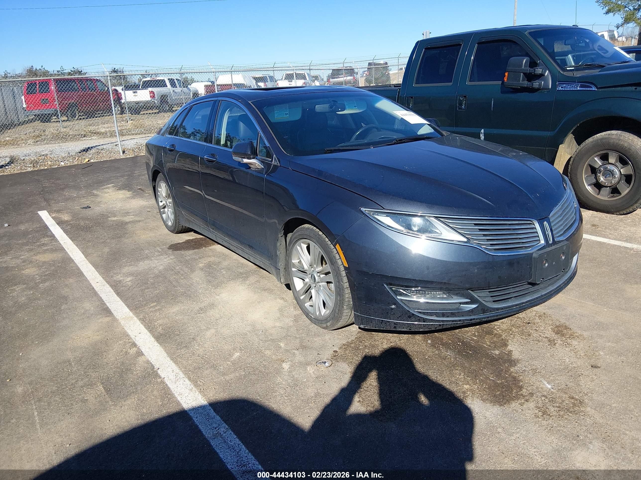 2014 Lincoln MKZ Hybrid, VIN 3LN6L2LUXER810976 — Storm