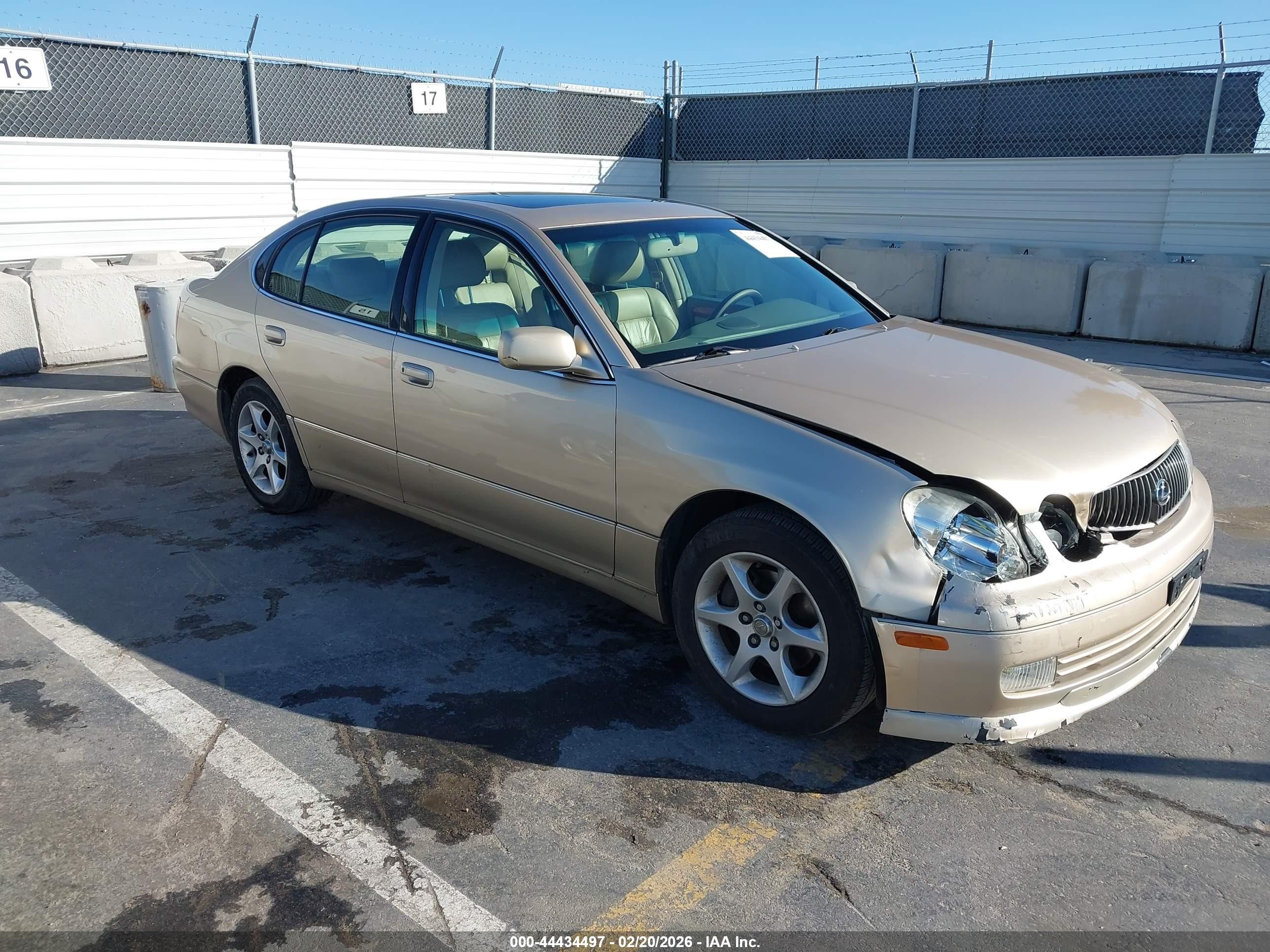 2005 Lexus GS 300, VIN JT8BD69S450205248 — Перед