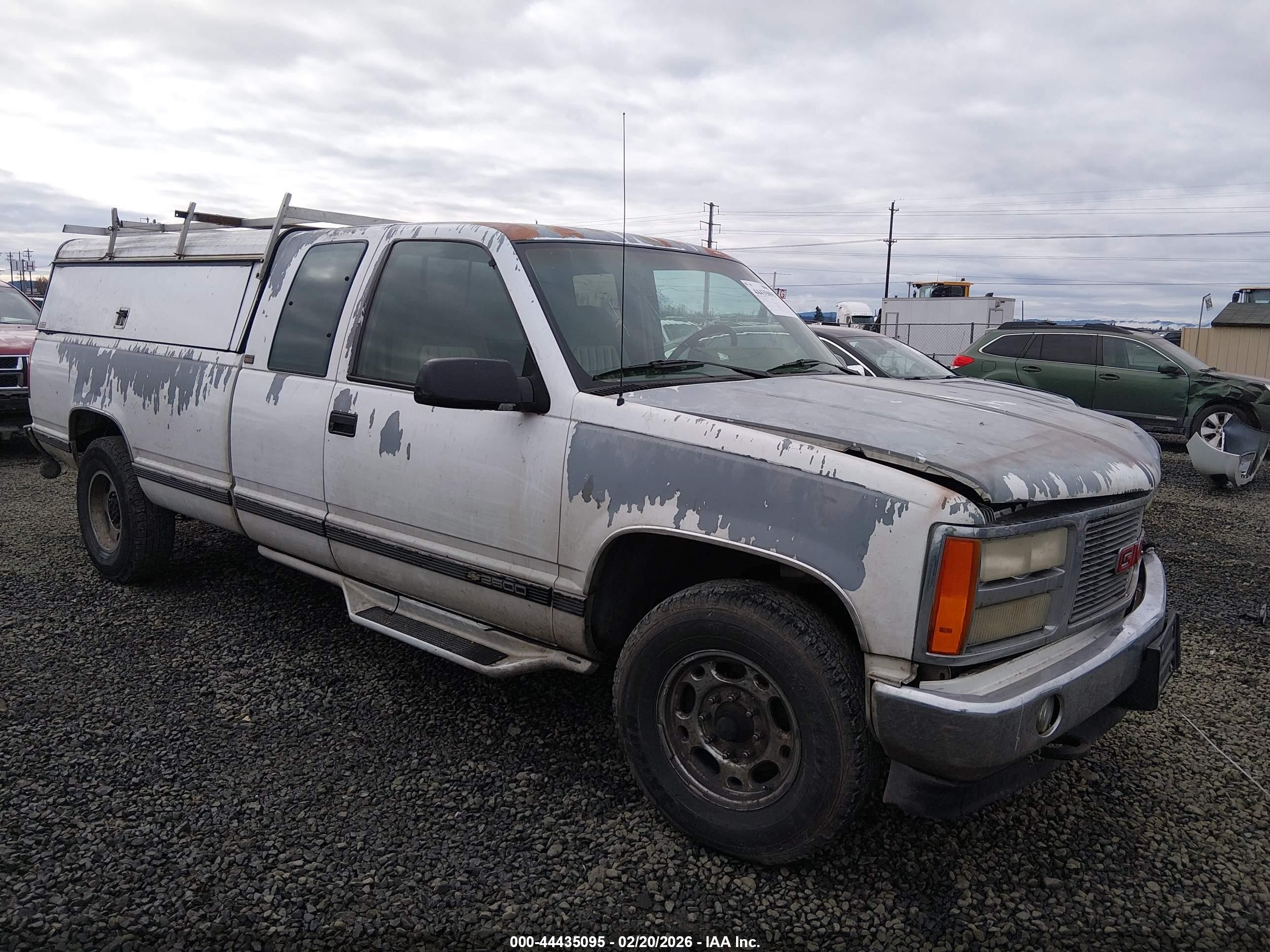 1993 Chevrolet Silverado 2500, VIN 1GCGC29N6PE252932 — Front end