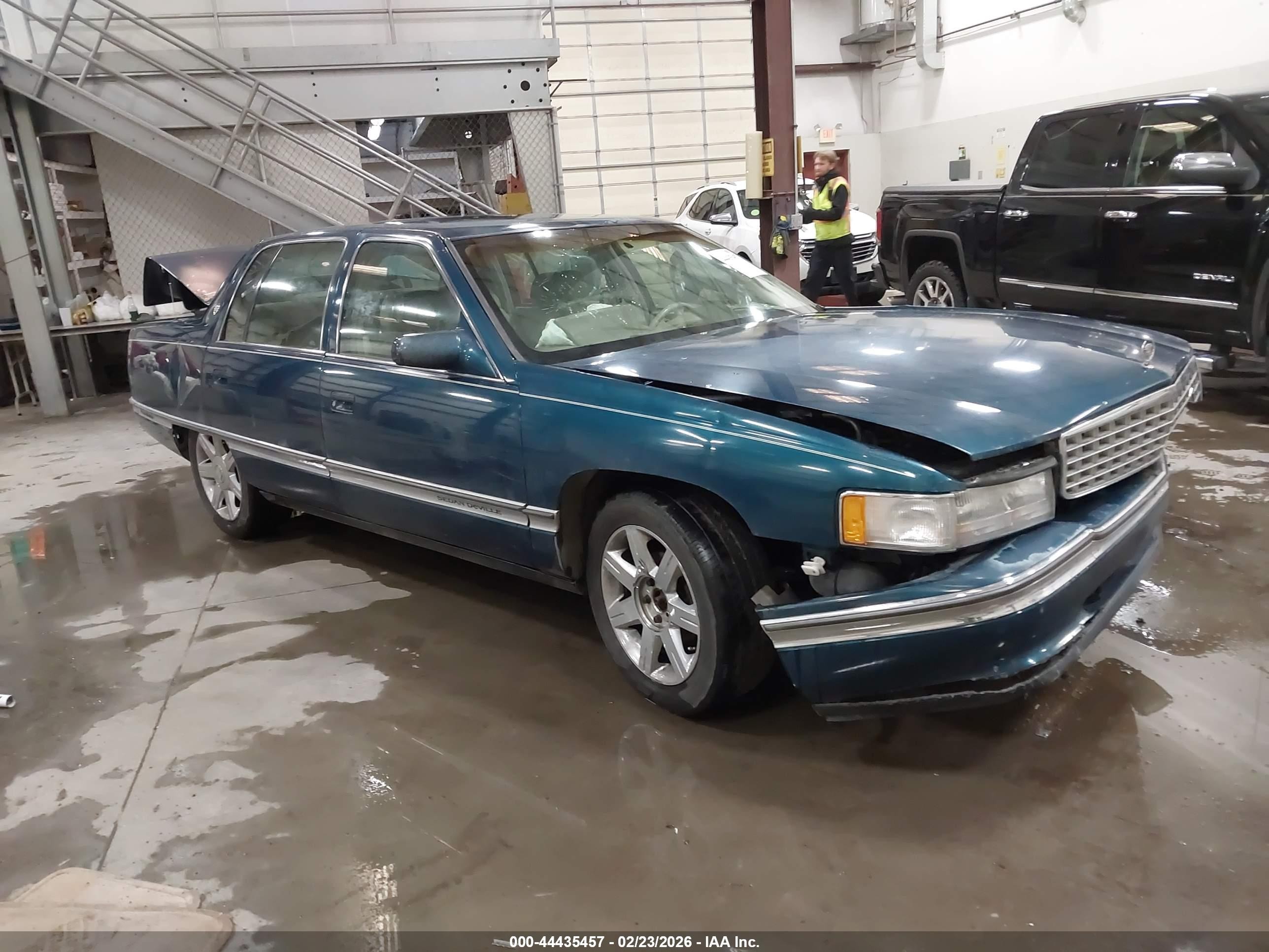 1996 Cadillac DeVille, VIN 1G6KD52Y3TU257991 — Front end