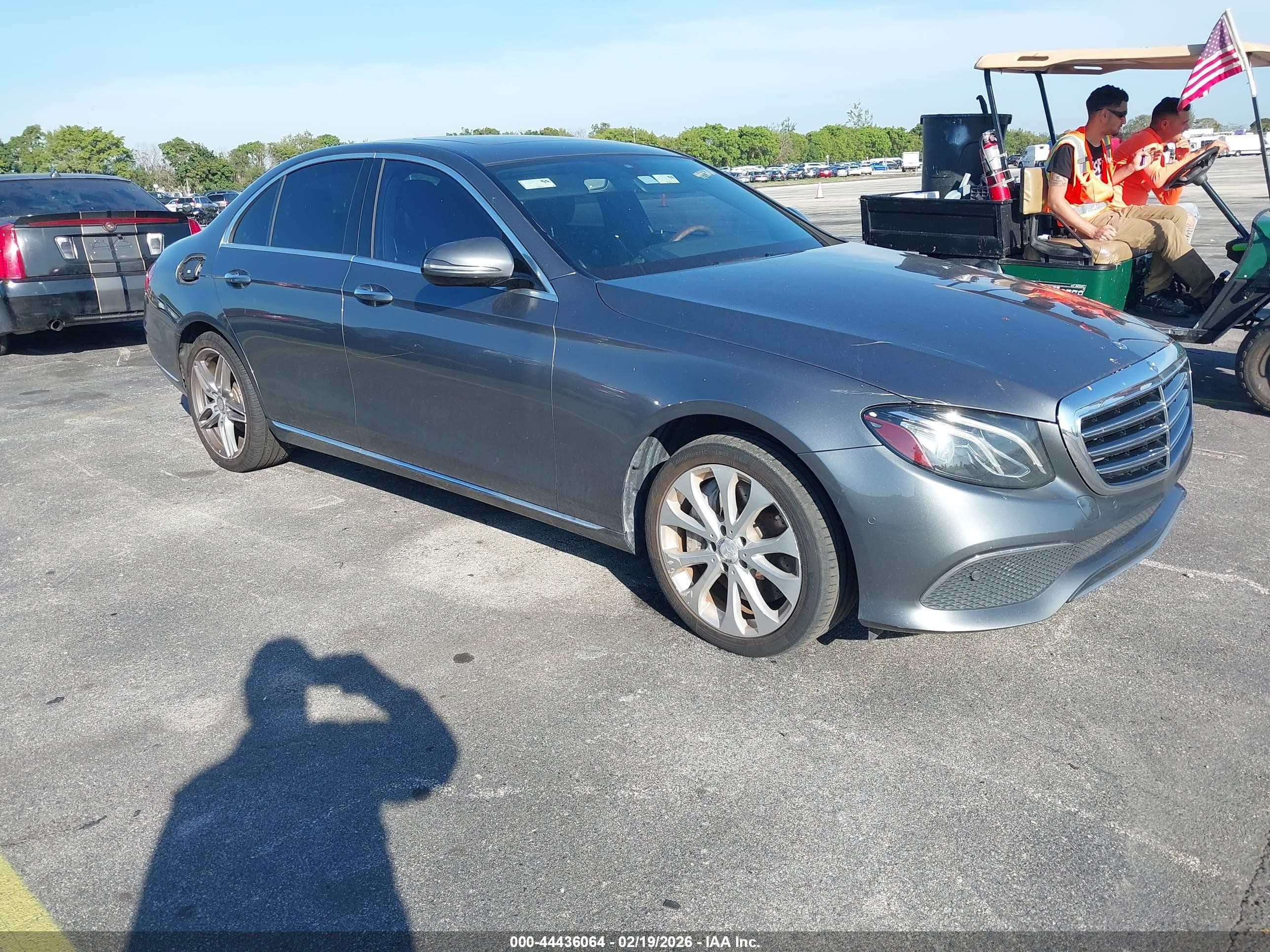 2017 Mercedes-Benz E 300 Luxury, VIN WDDZF4JB3HA081178 — Rear end