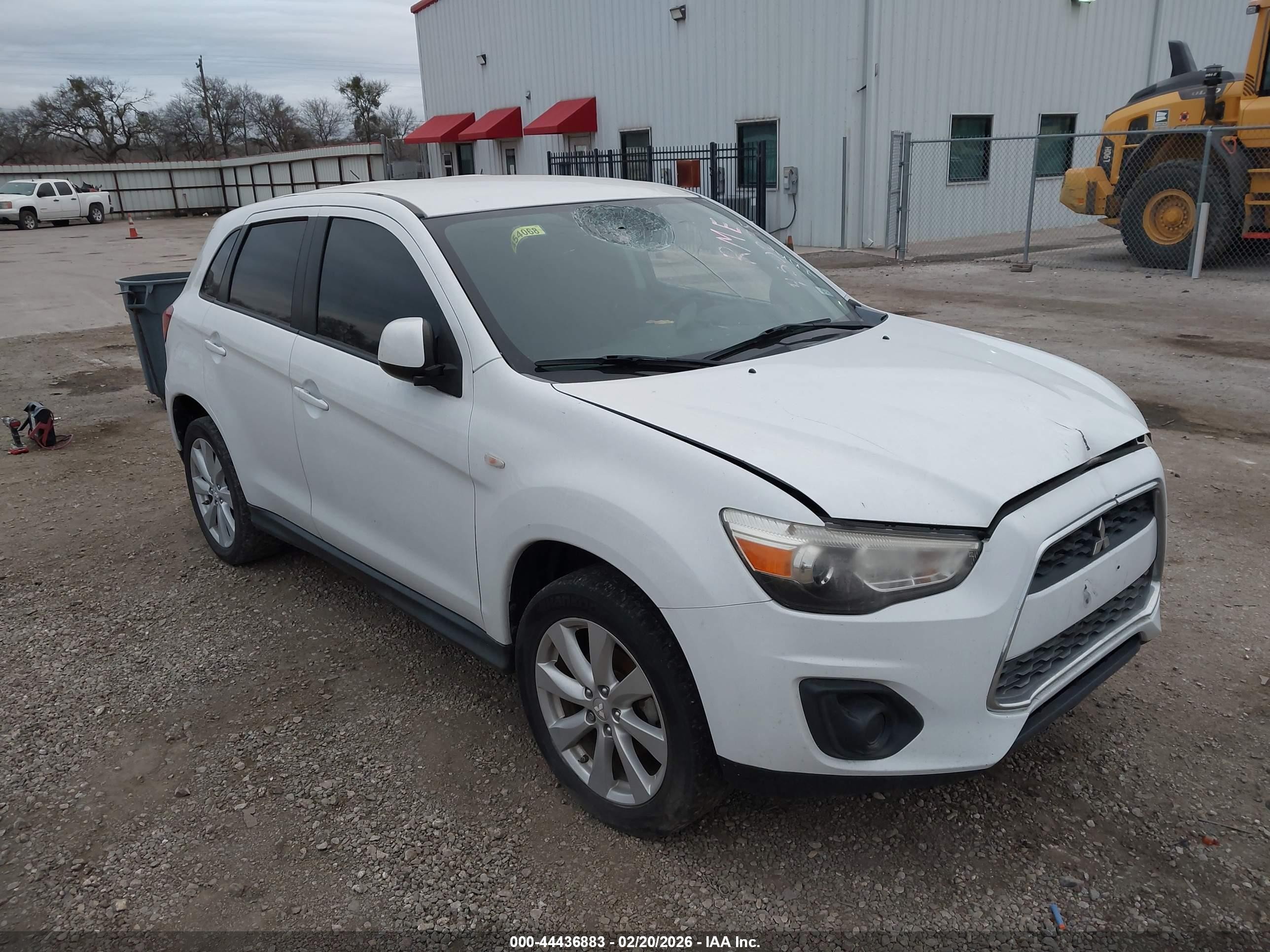 2014 Mitsubishi Outlander ES, VIN 4A4AP3AU2EE023463 — Repossession