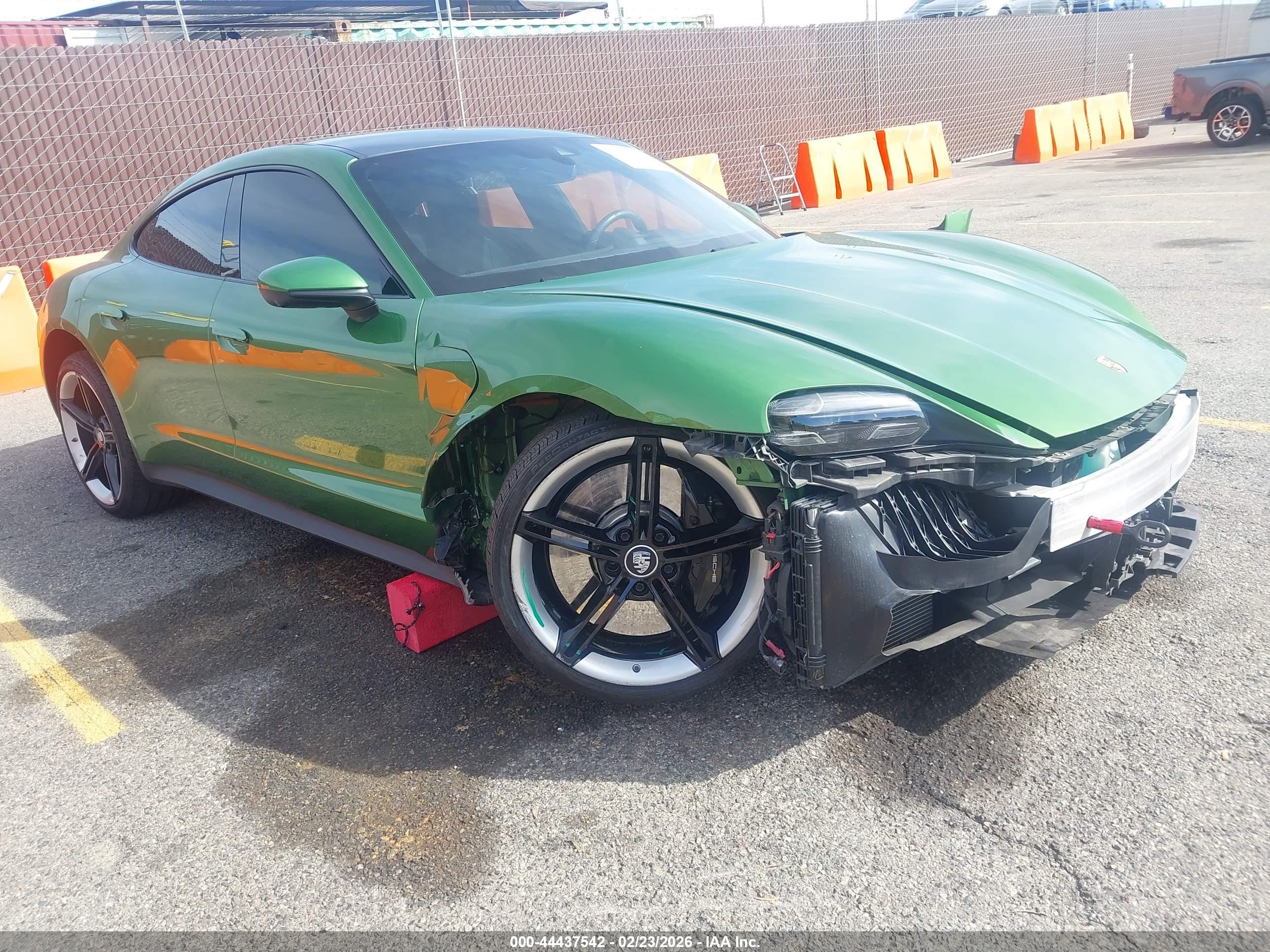 2020 Porsche Taycan 4S, VIN WP0AB2Y1XLSA52545 — Front end