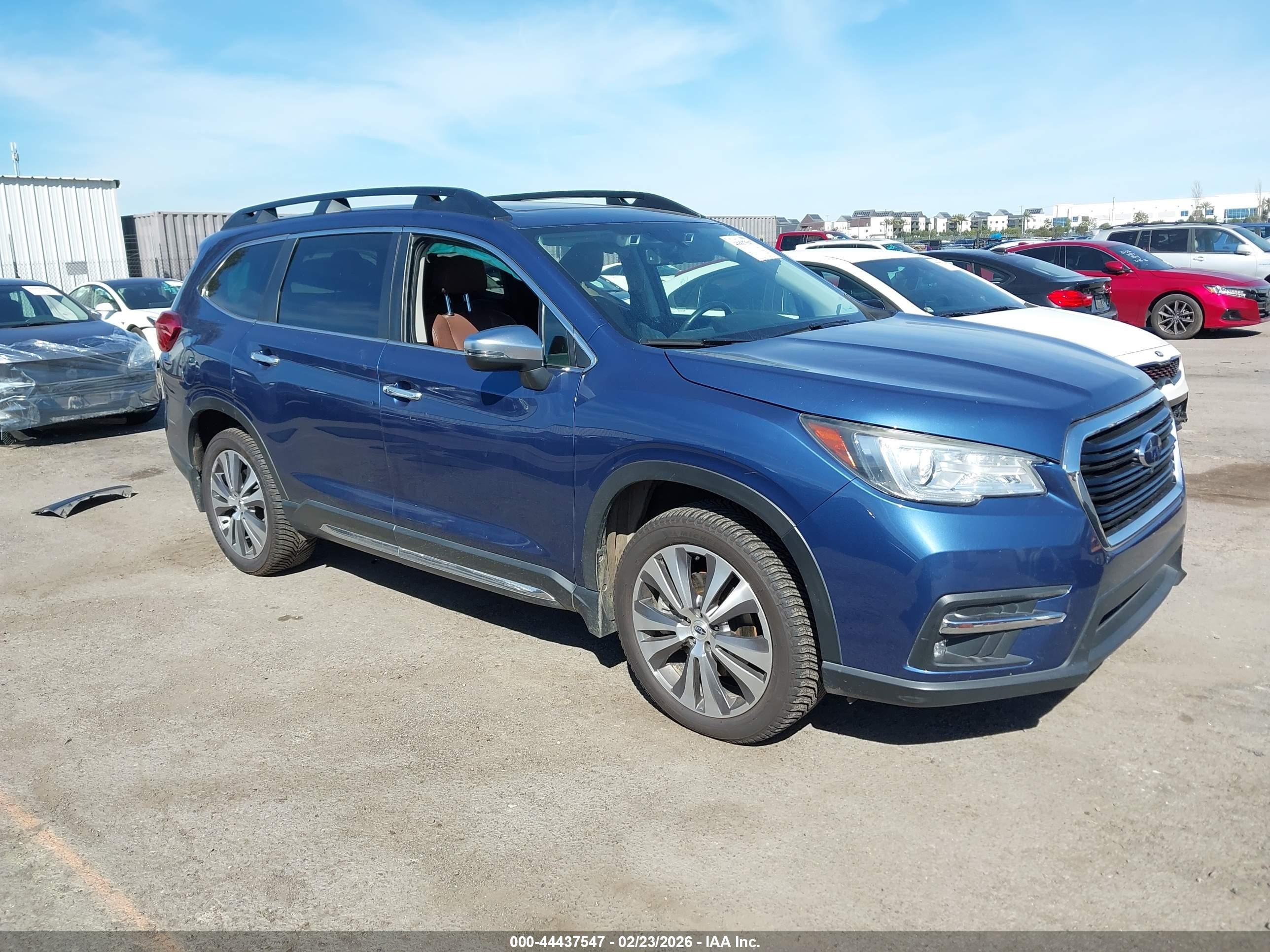 2020 Subaru Ascent Touring, VIN 4S4WMARD8L3474433 — Side