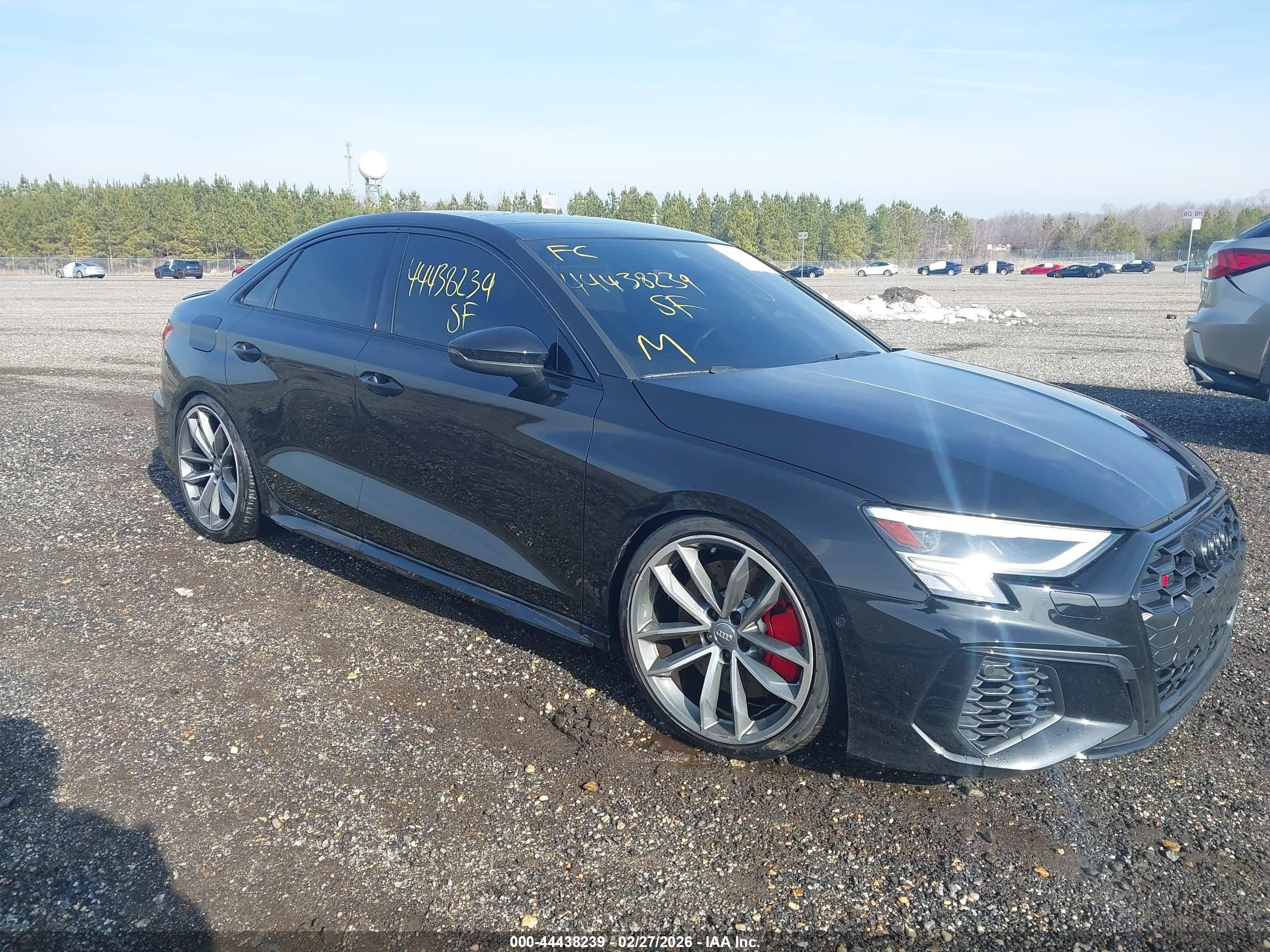 2022 Audi S3 Premium Plus, VIN WAUH3DGYXNA005525 — Front end