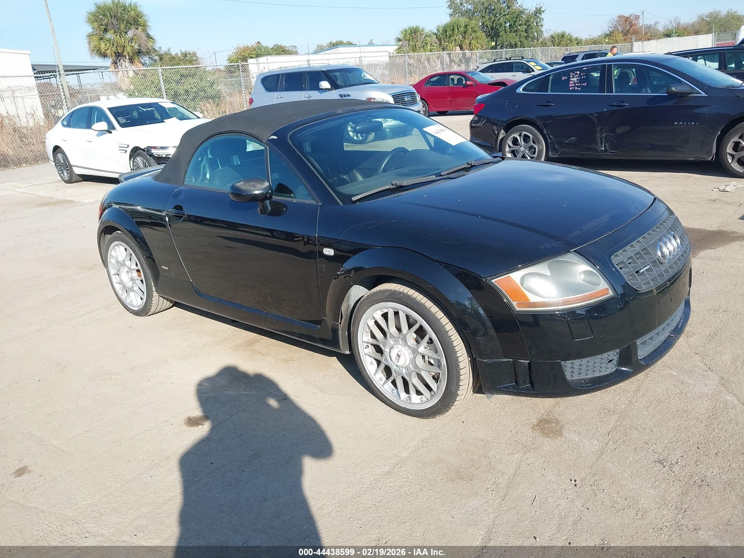 2006 Audi TT, VIN TRUUD28N061002681 — Перед