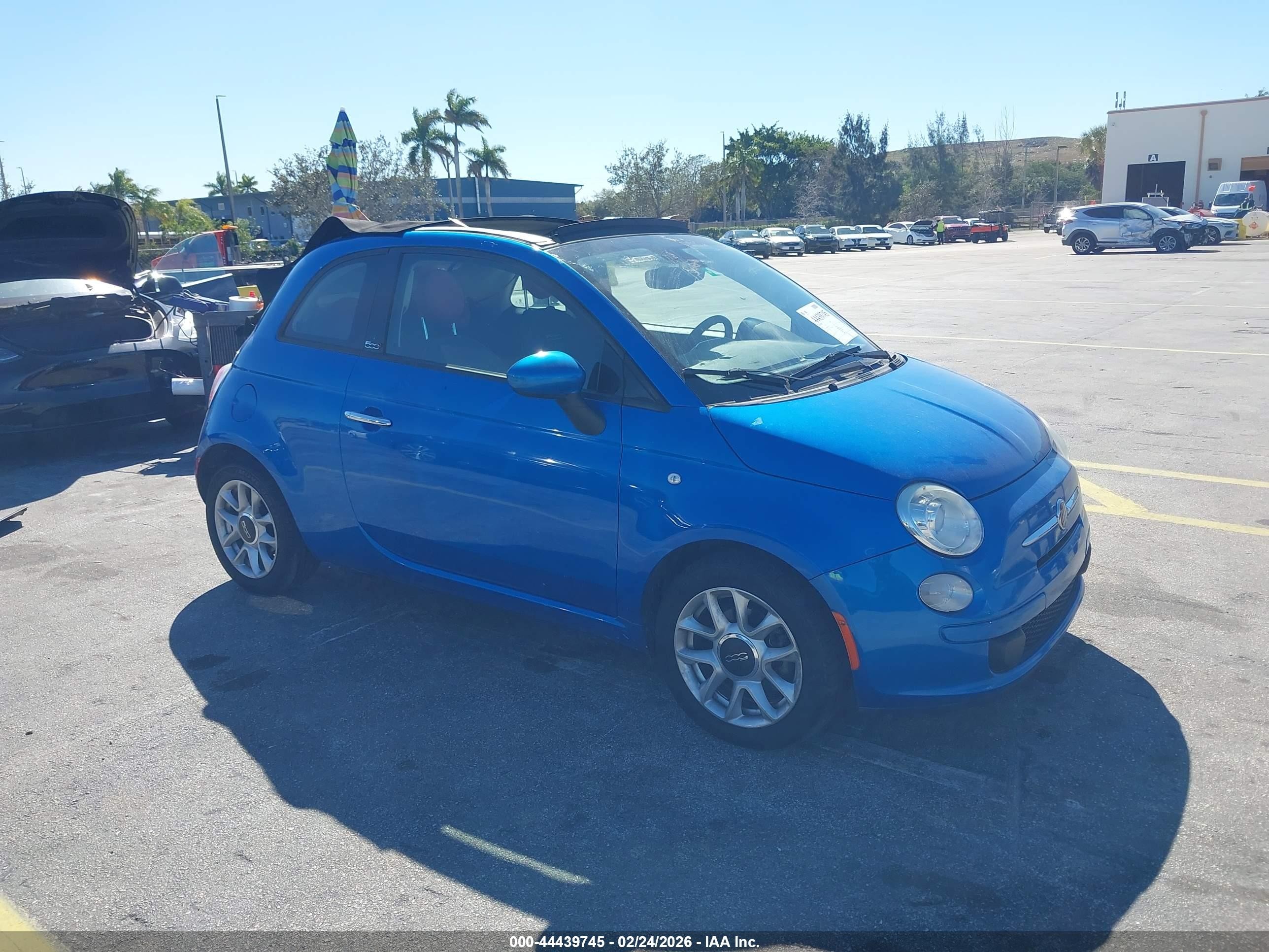2017 FIAT 500 Pop, VIN 3C3CFFLR3HT561319 — Крыша