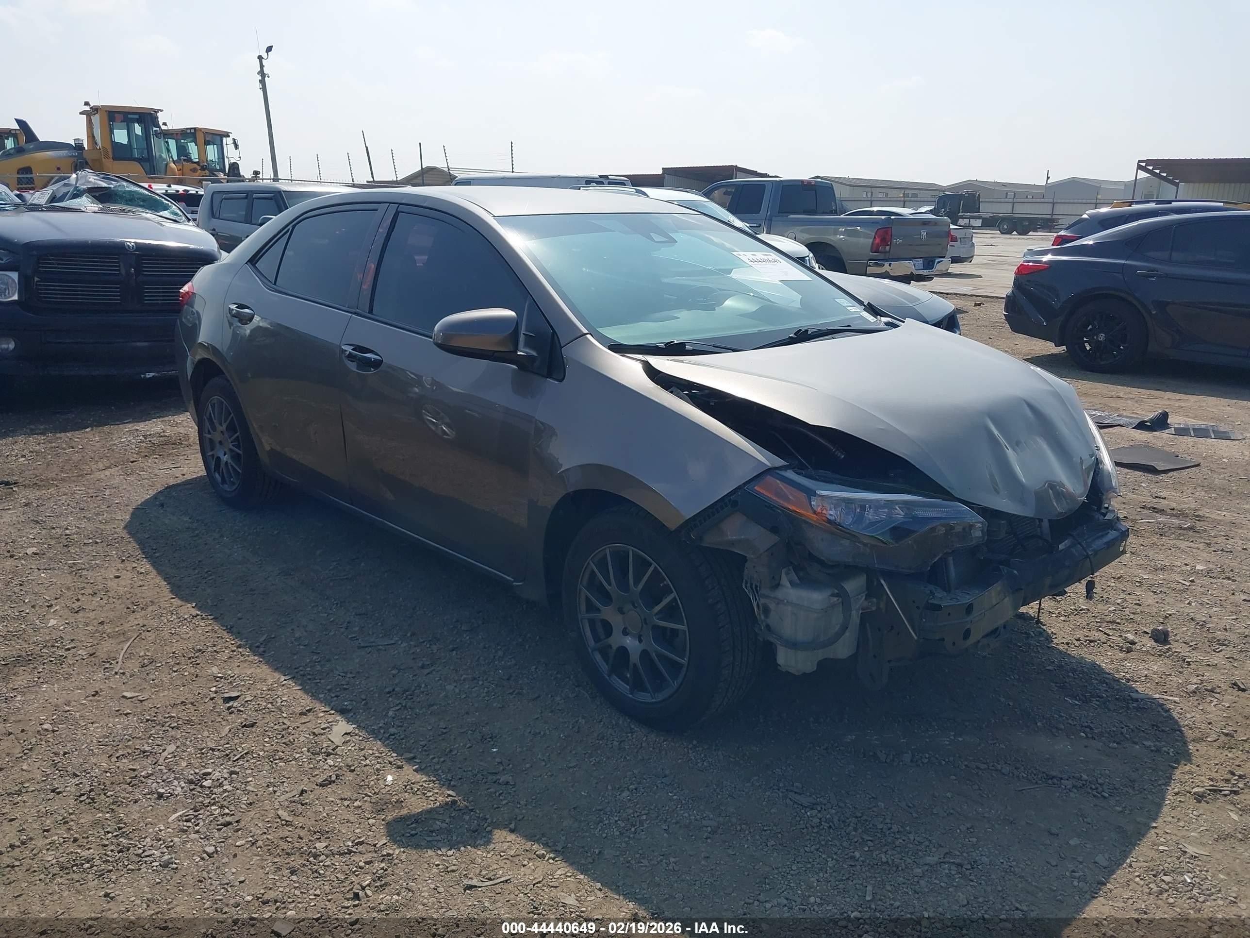 2018 Toyota Corolla LE, VIN 2T1BURHEXJC986615 — Front end