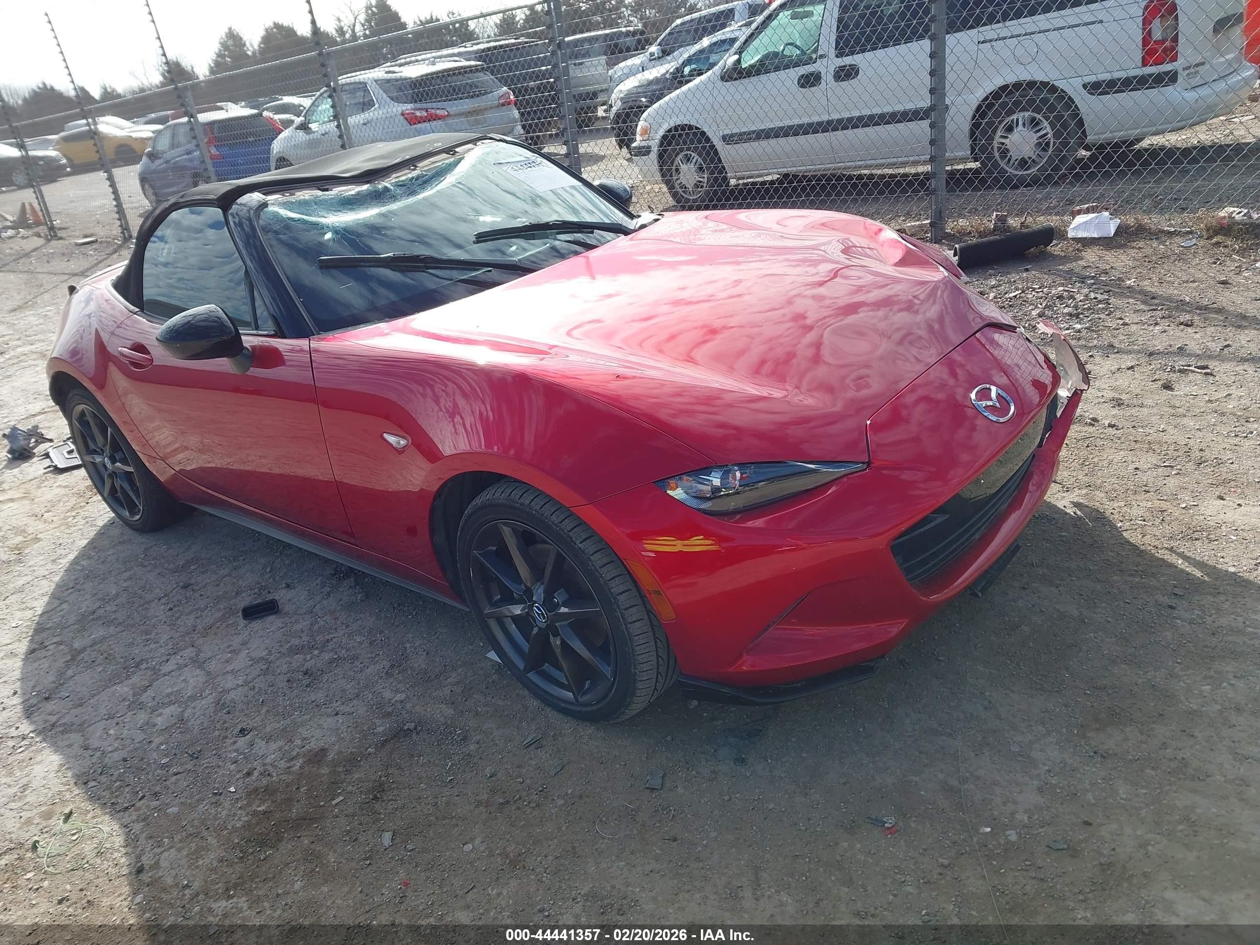 2016 Mazda MX-5 Miata Club, VIN JM1NDAC74G0117504 — Front end