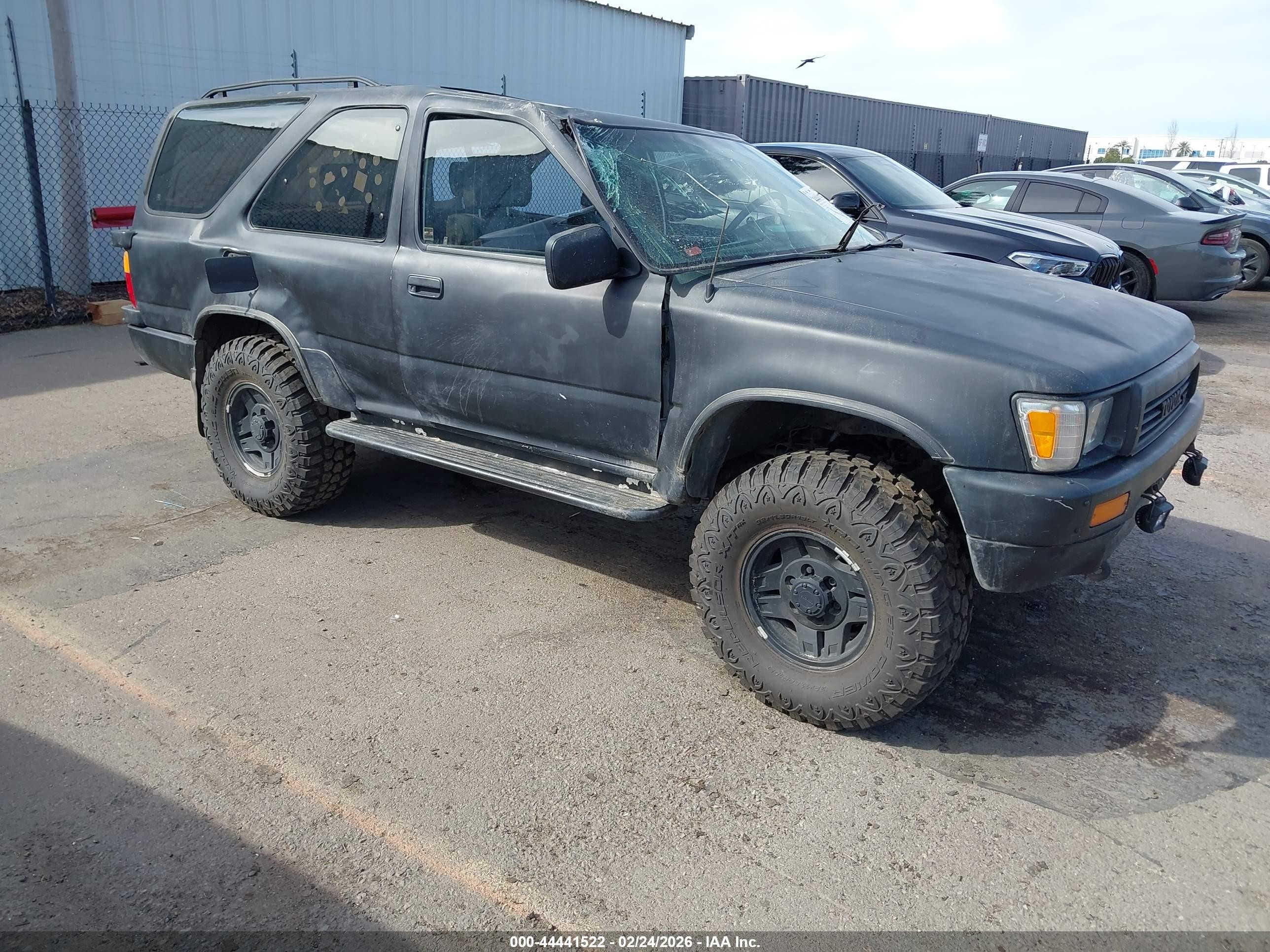 1990 Toyota 4Runner, VIN JT3VN39J6L0011310 — Rollover