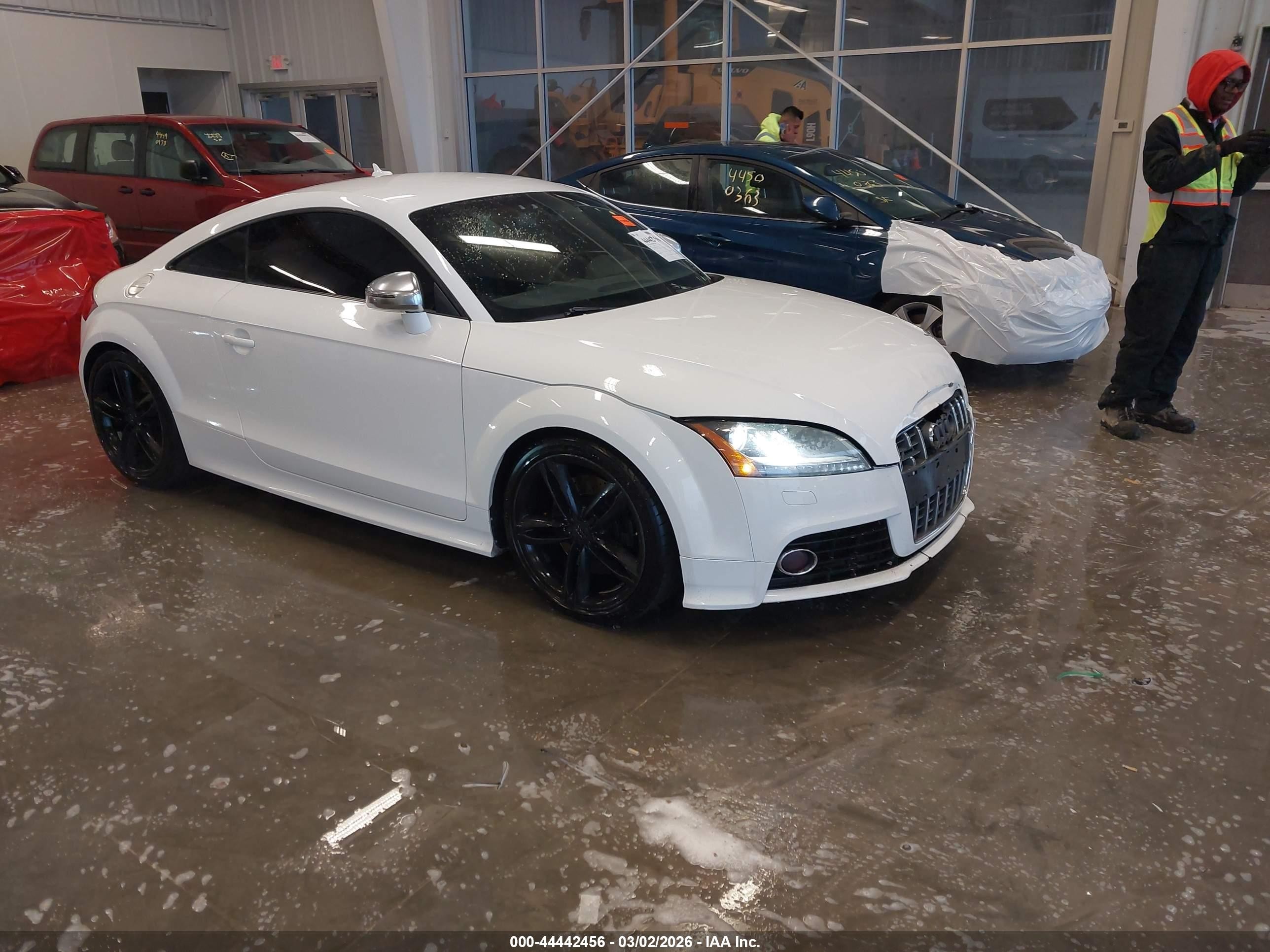 2009 Audi TTS Prestige, VIN TRUUF38J491028332 — Front end