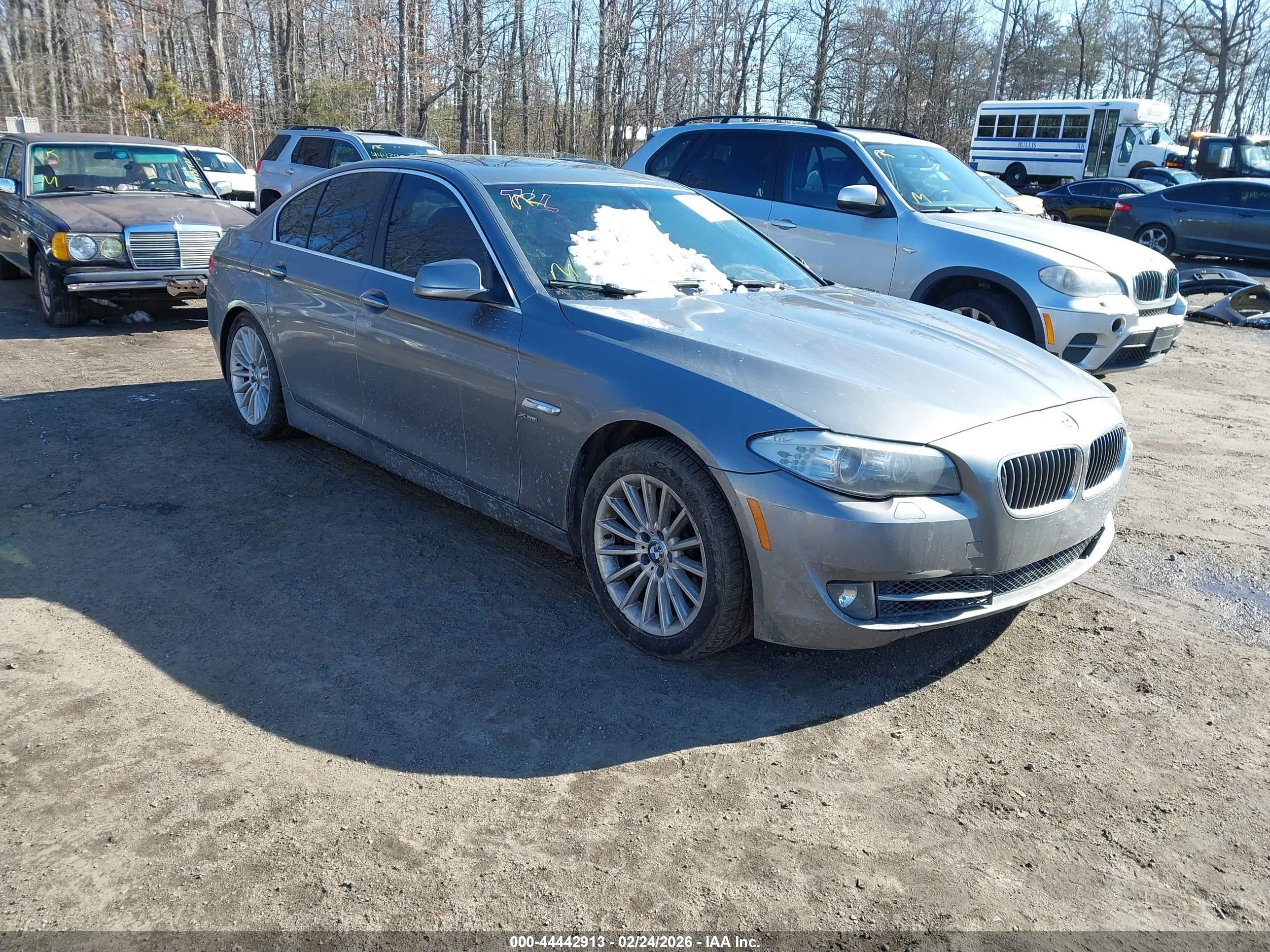 2011 BMW 5 Series 535i xDrive, VIN WBAFU7C56BC781507 — Rear end