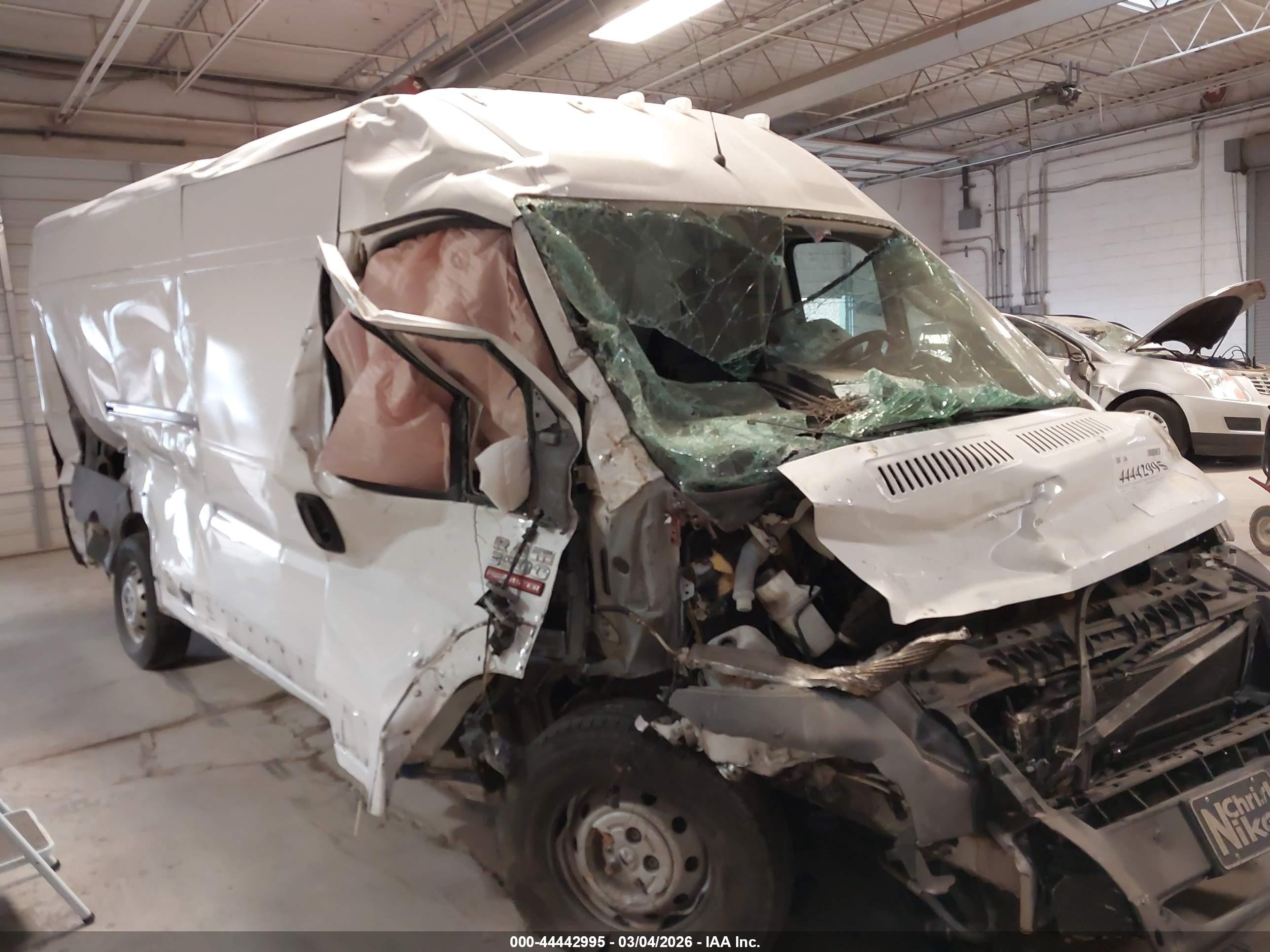 2018 Ram ProMaster Cargo, VIN 3C6URVJG1JE108238 — Front end