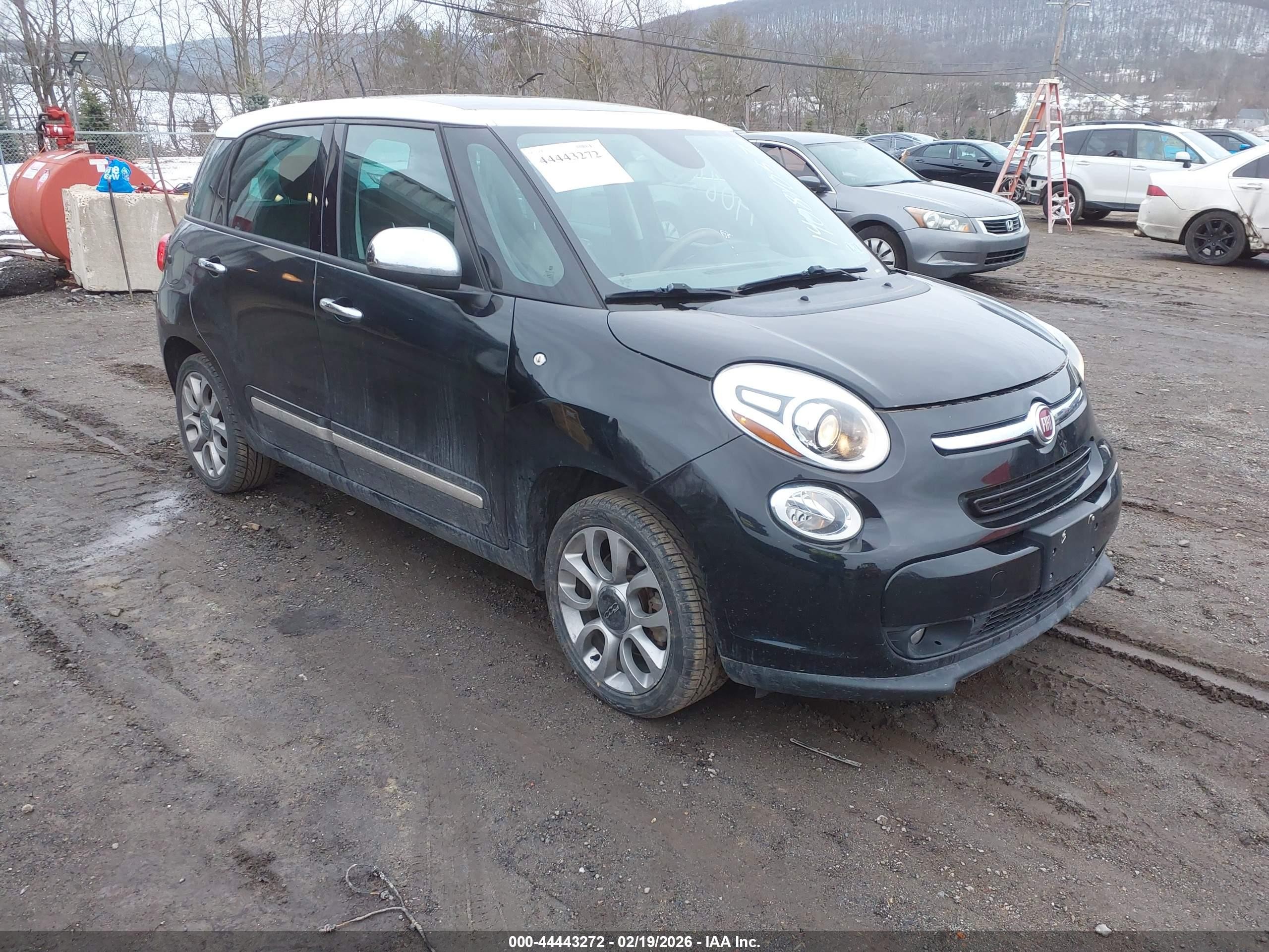 2015 FIAT 500L Lounge, VIN ZFBCFACH8FZ032852 — Normal wear