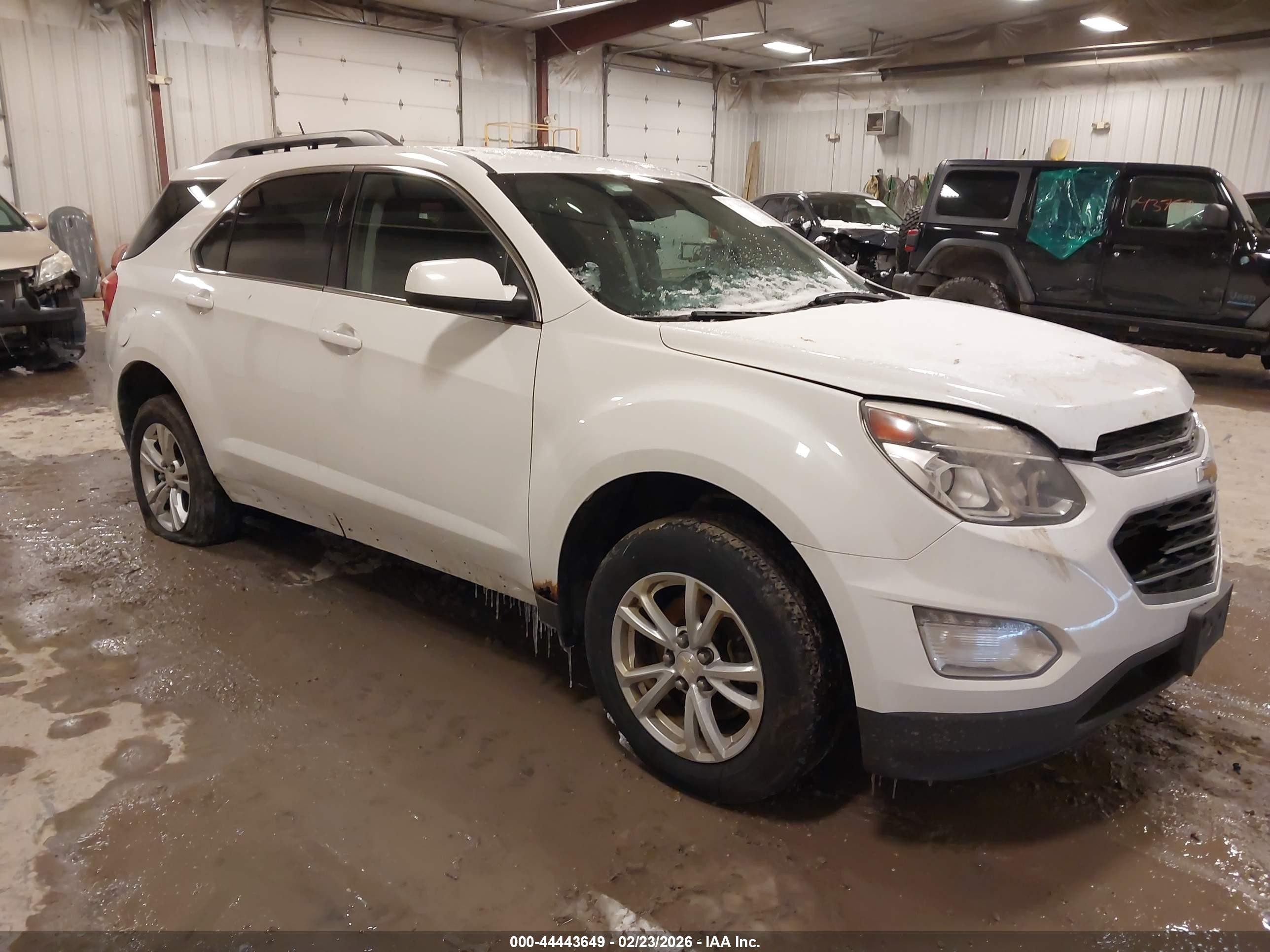 2016 Chevrolet Equinox LT, VIN 2GNFLFEK4G6124750 — Front end