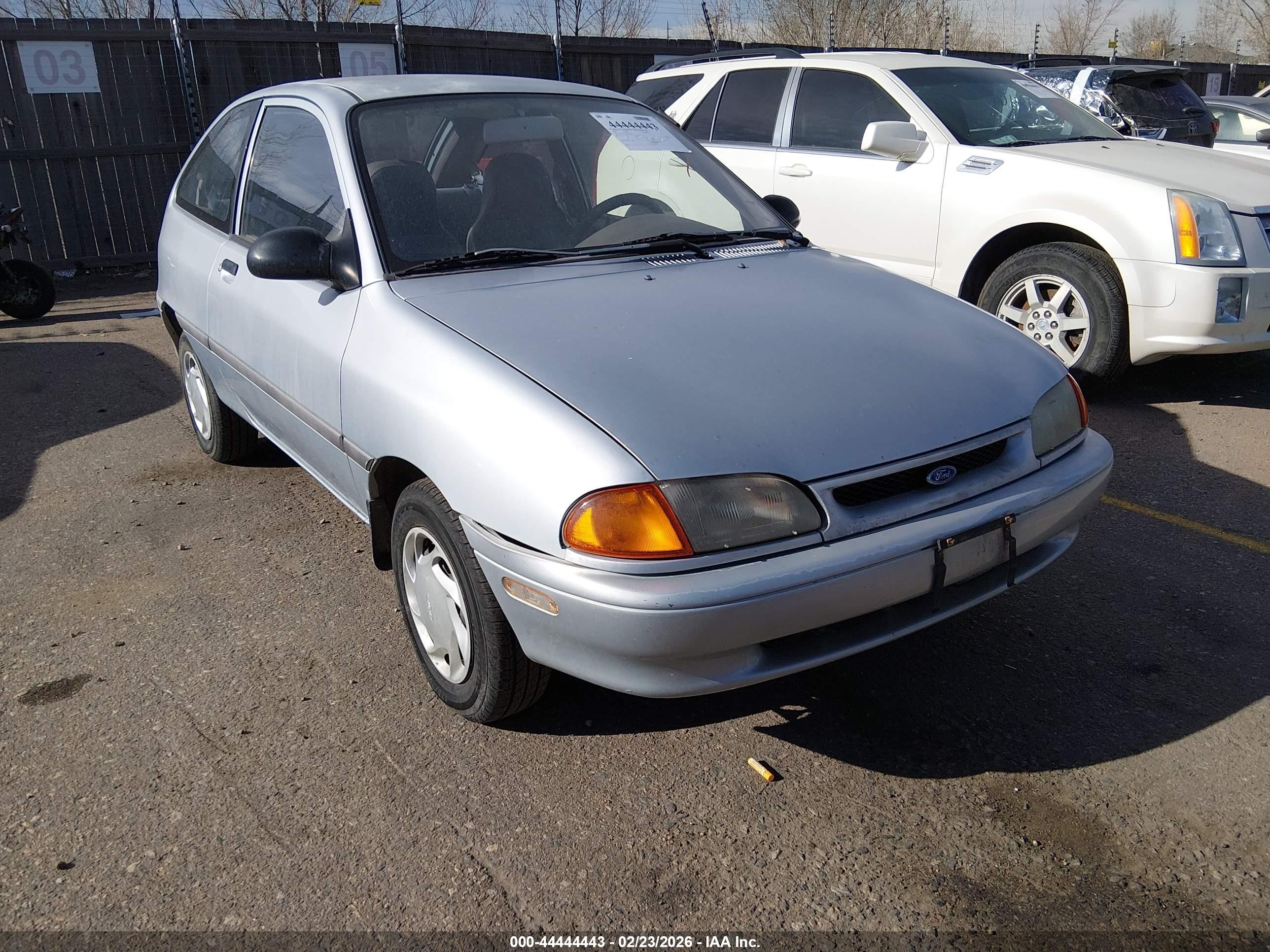 1996 Ford Aspire, VIN KNJLT05H5T6184109 — Front end