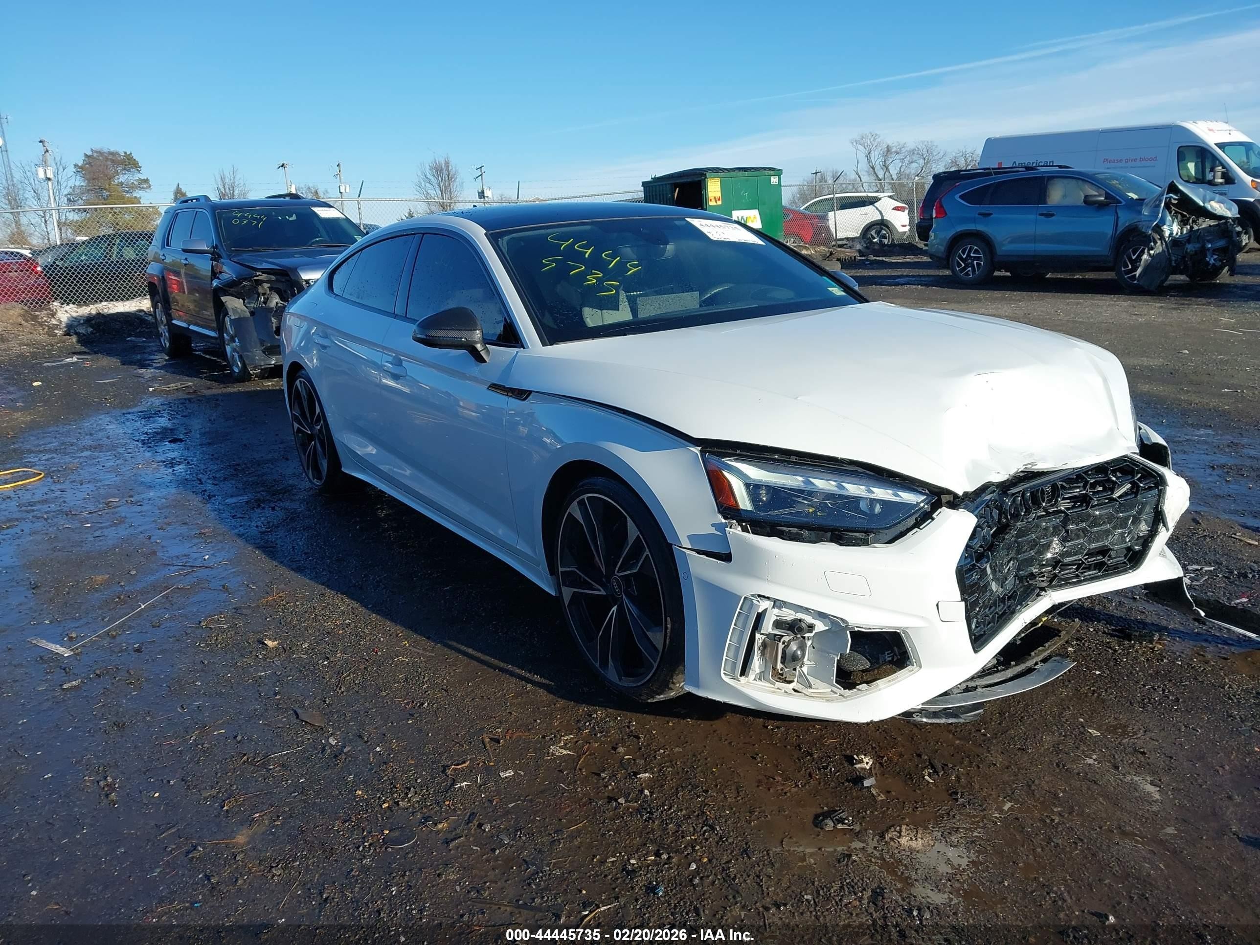 2025 Audi S5 Sportback Premium Plus, VIN WAUB4CF57SA009970 — Перед
