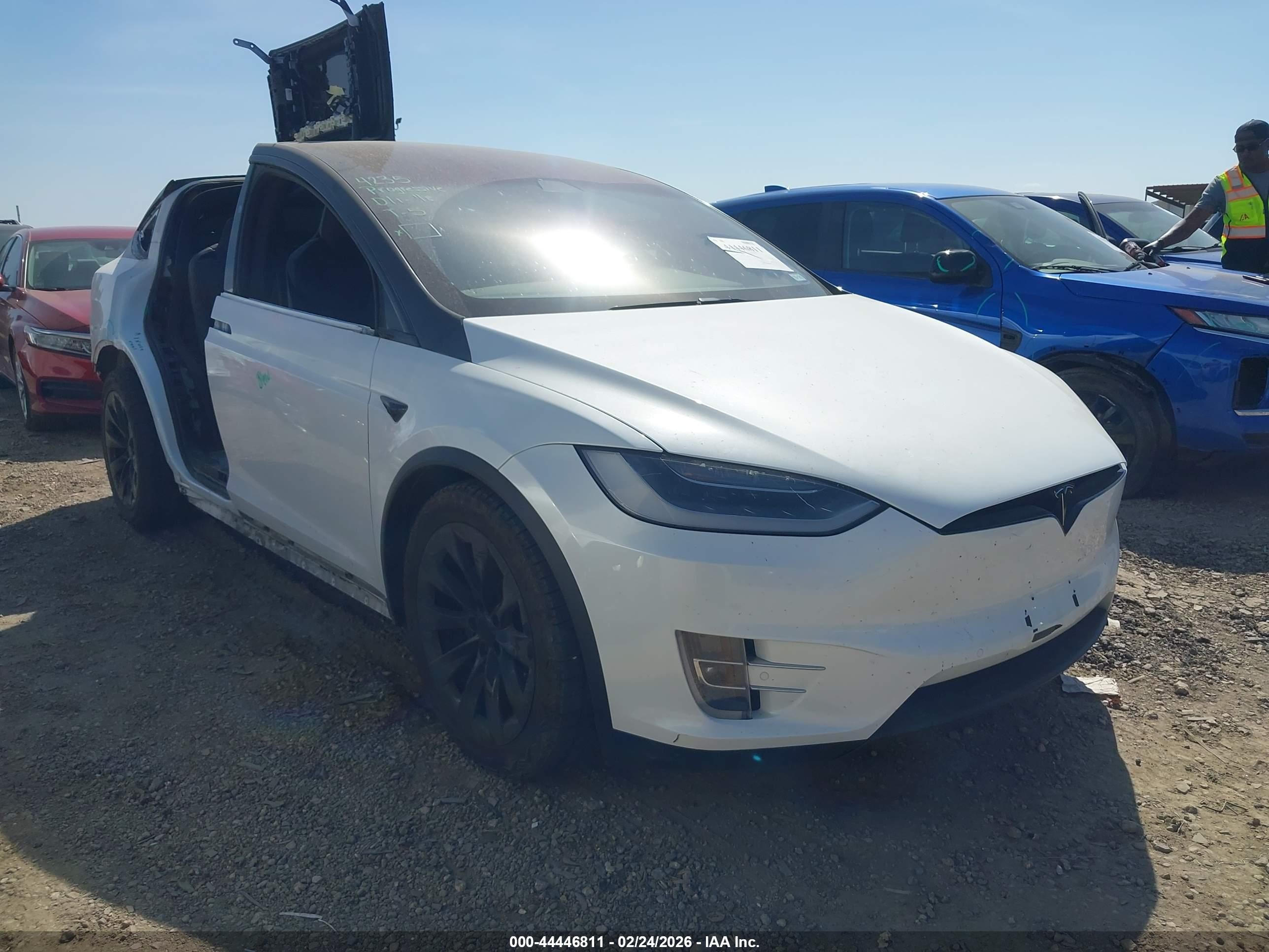 2019 Tesla Model X 75D, VIN 5YJXCDE26KF185019 — Rear end
