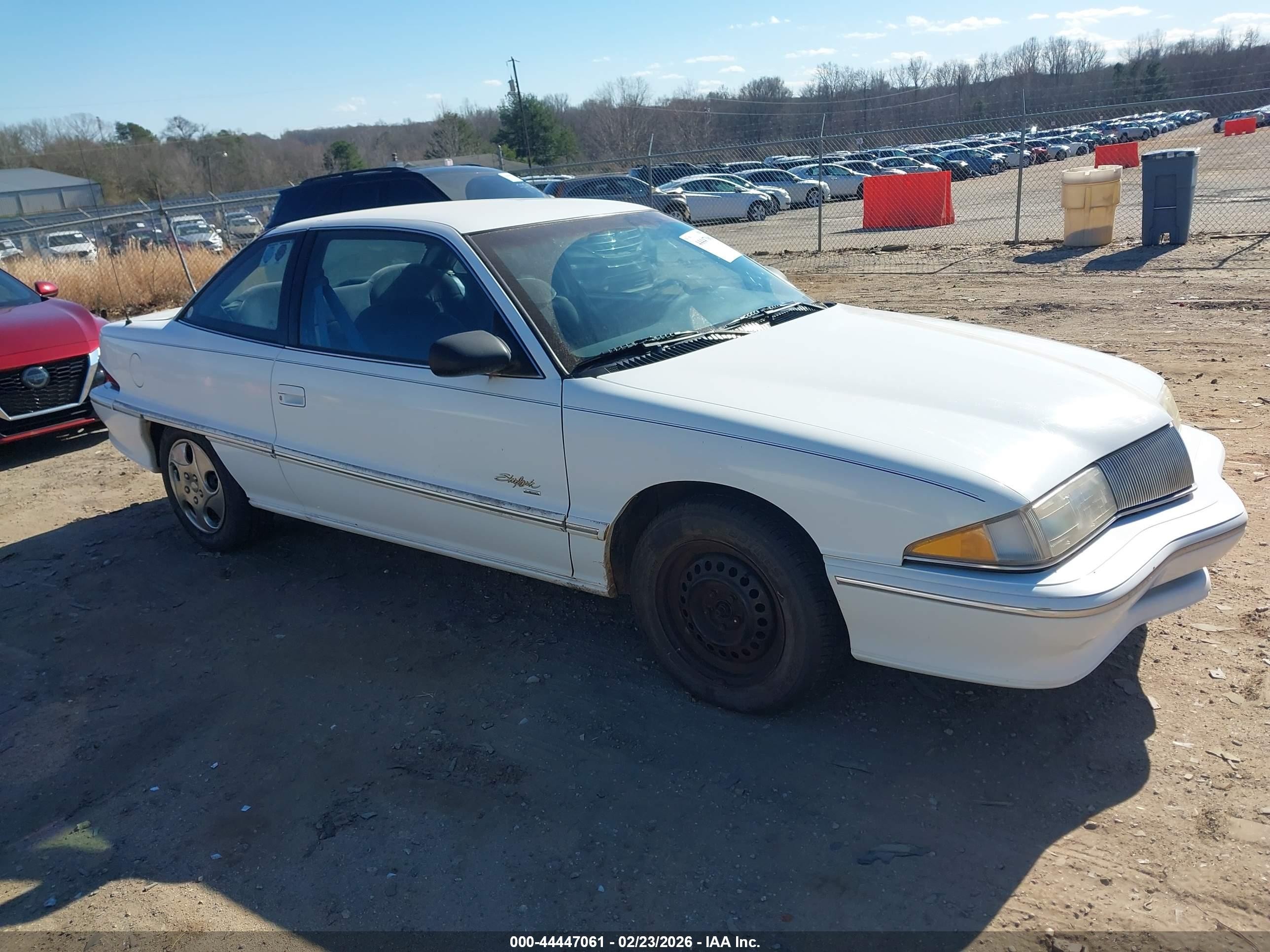 1994 Buick Skylark, VIN 1G4NV15M7RC291760 — Normal wear