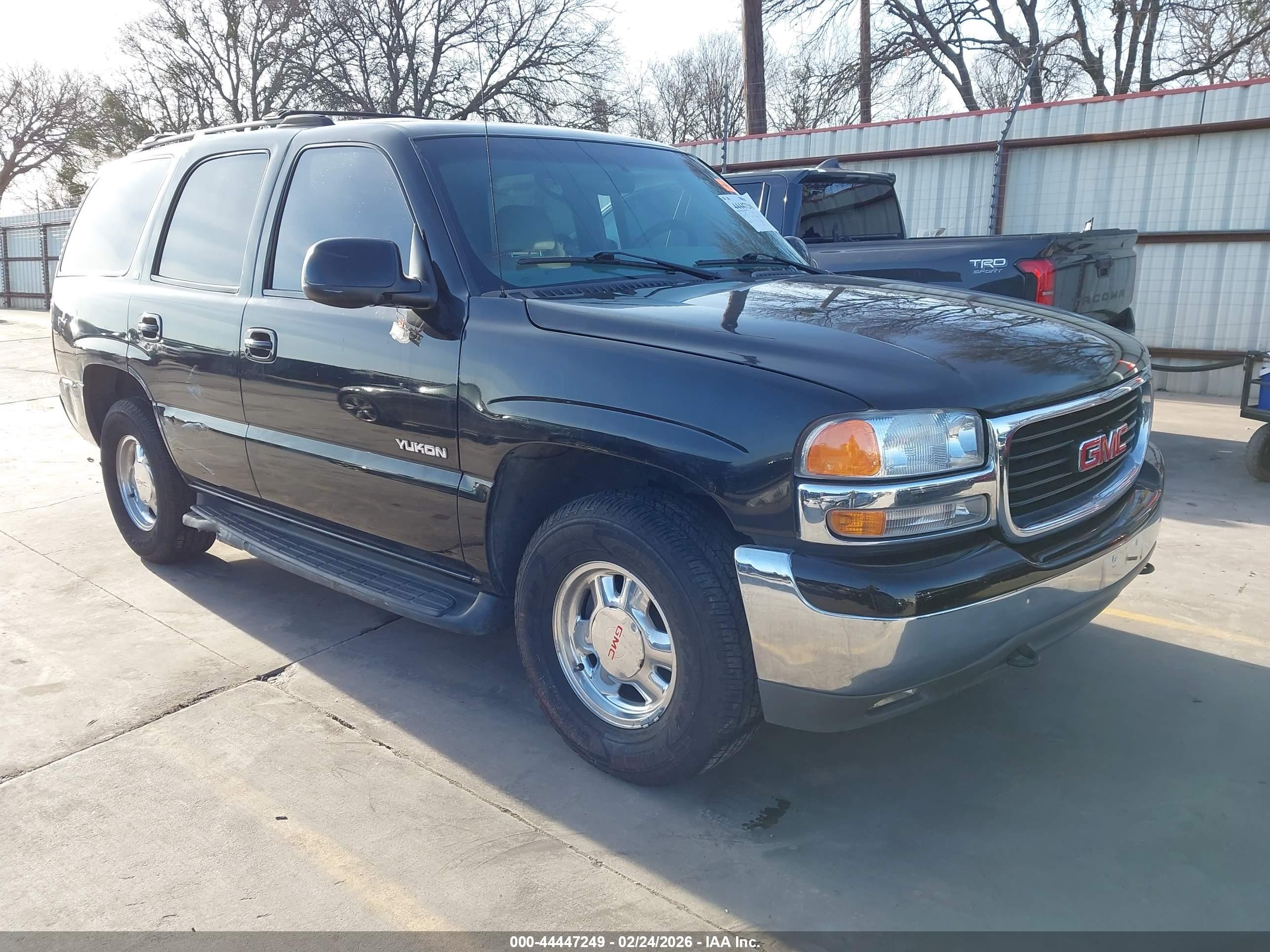 2000 GMC Yukon SLT, VIN 1GKEC13T3YJ203192 — Side