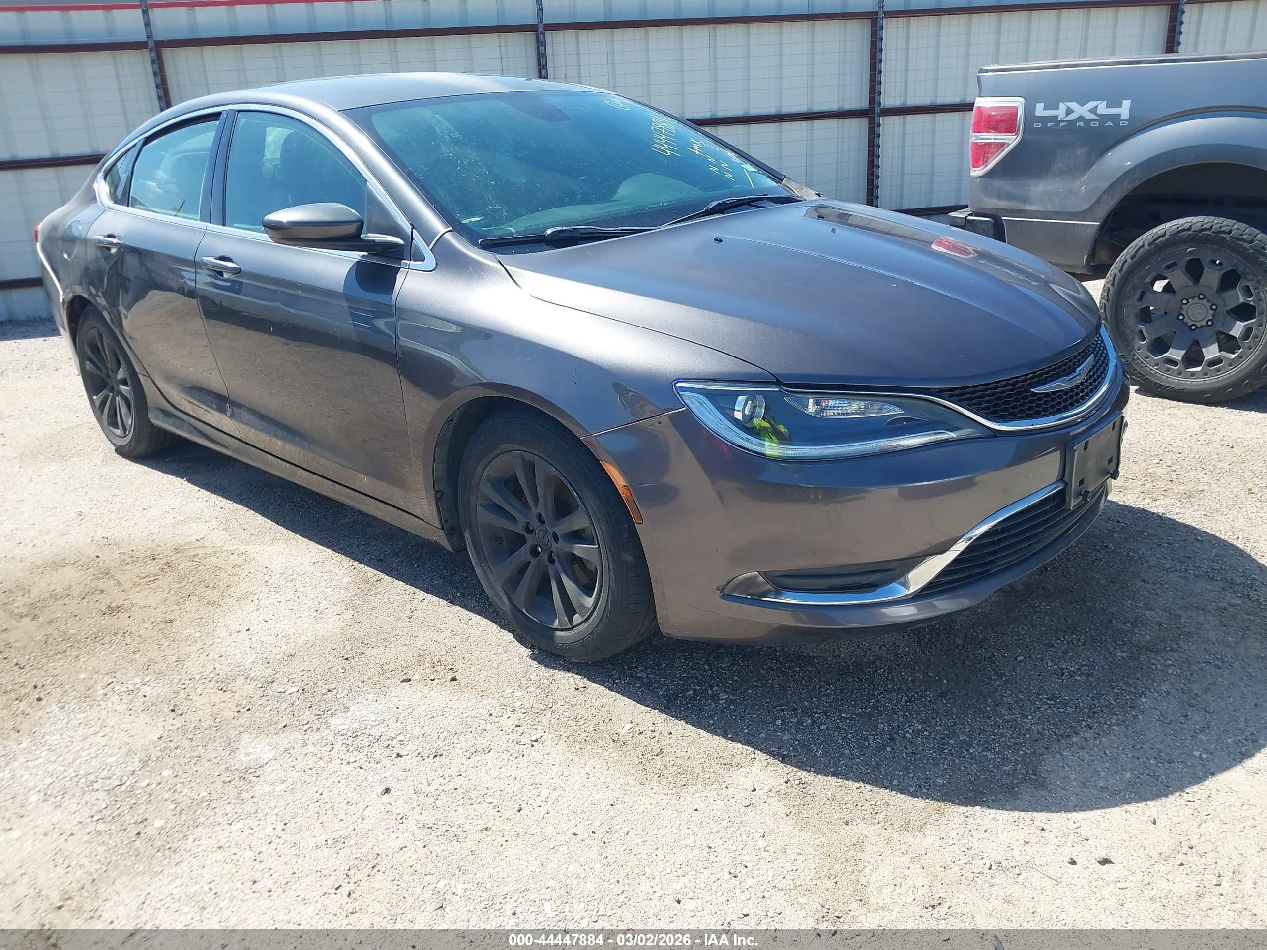 2015 Chrysler 200 Limited, VIN 1C3CCCAB9FN596781 — Rear end