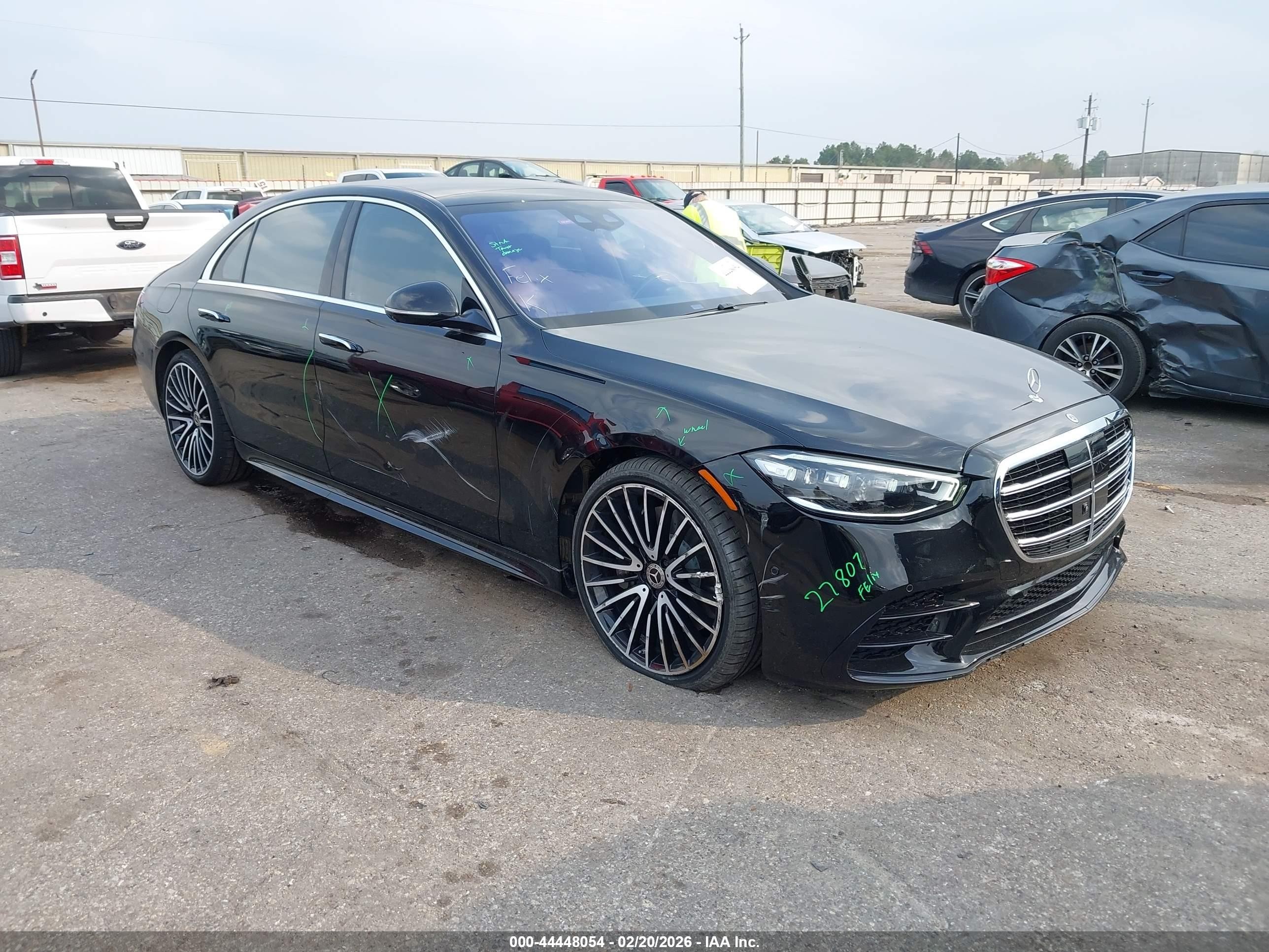 2022 Mercedes-Benz S 500, VIN W1K6G6DBXNA104894 — Side