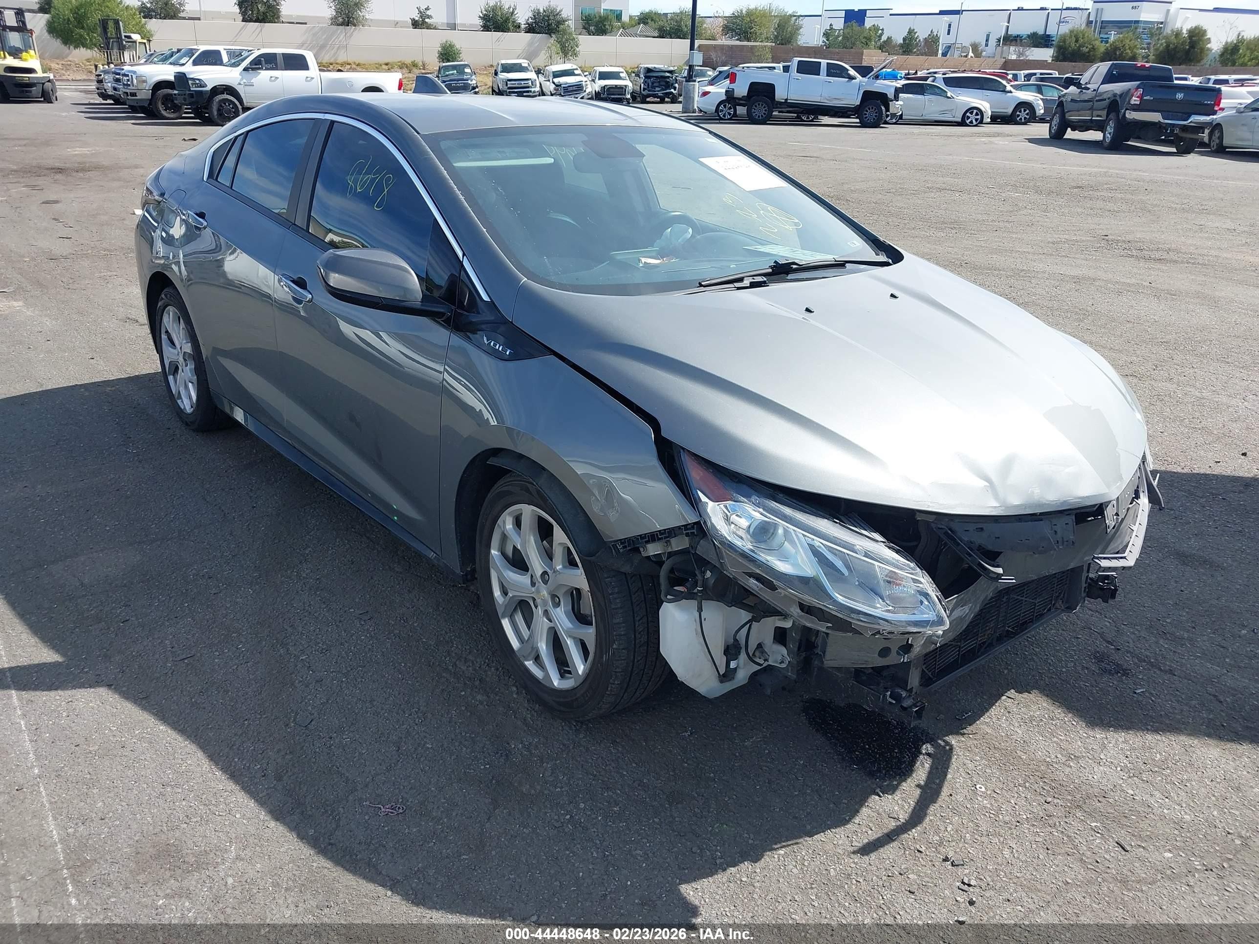 2016 Chevrolet Volt Premier, VIN 1G1RD6S53GU140045 — Front end