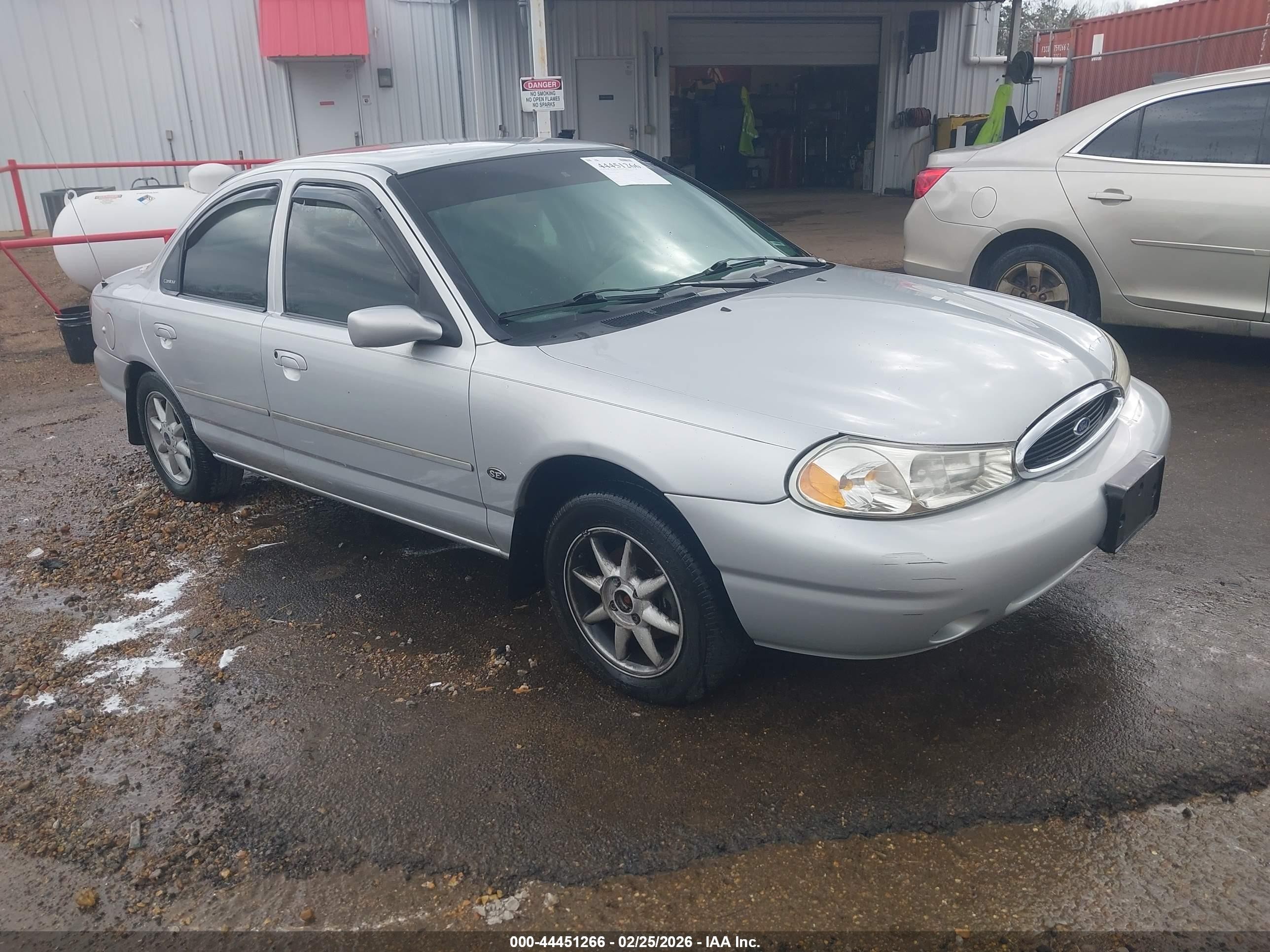 1998 Ford Contour SE Fleet, VIN 1FAFP6631WK299592 — Normal wear