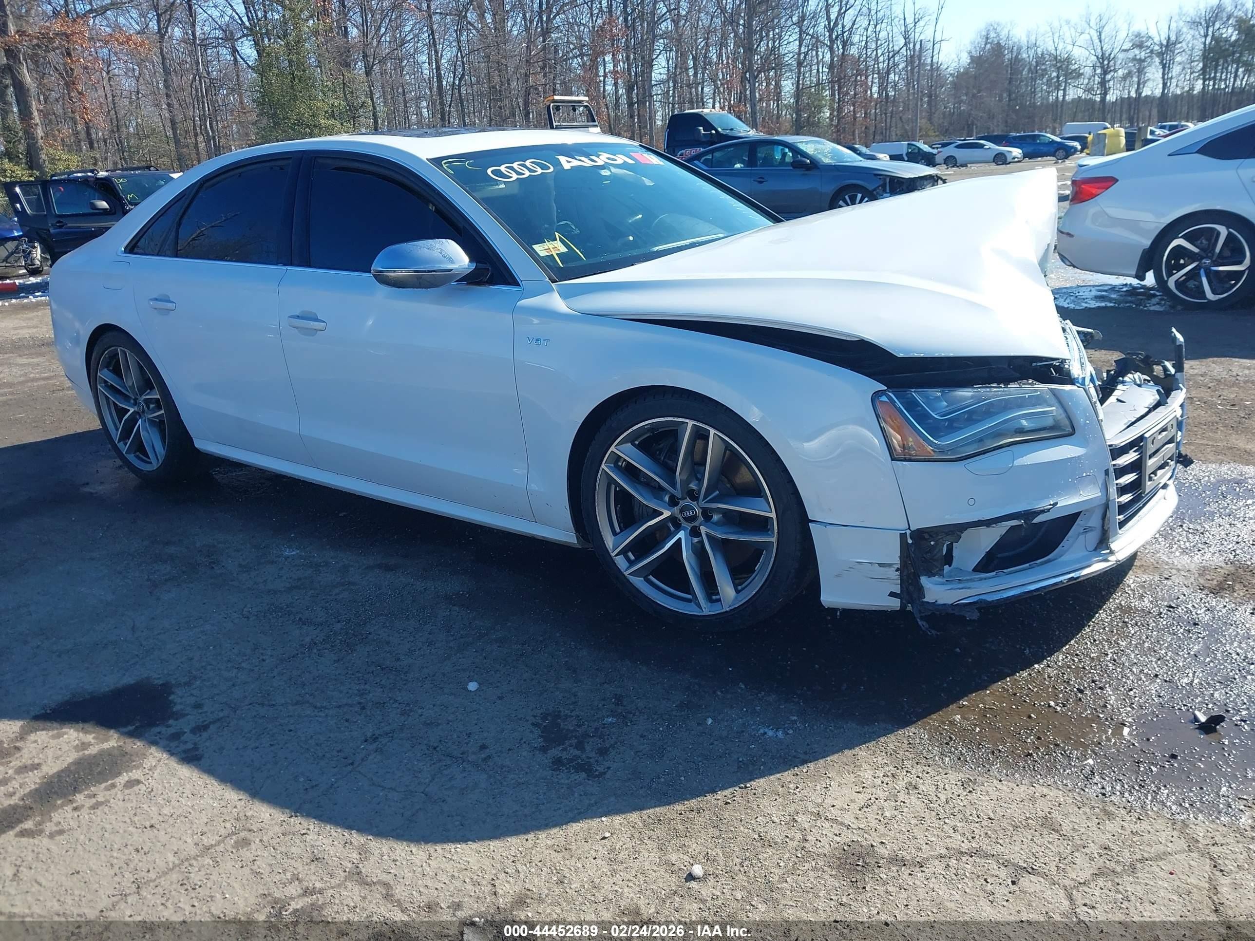 2013 Audi S8, VIN WAUD2AFD1DN031887 — Front end