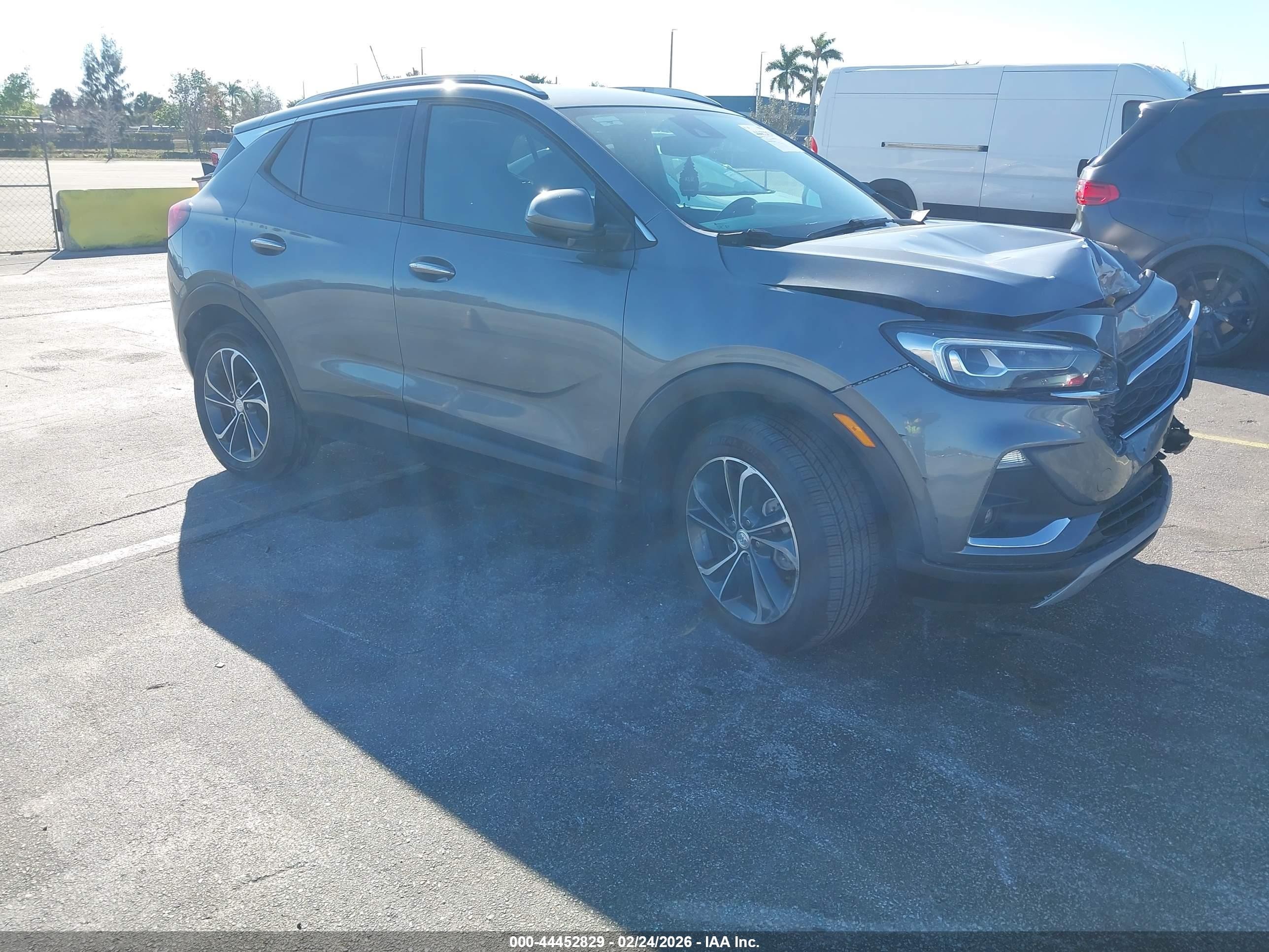 2021 Buick Encore GX Essence, VIN KL4MMGSL1MB162049 — Front end