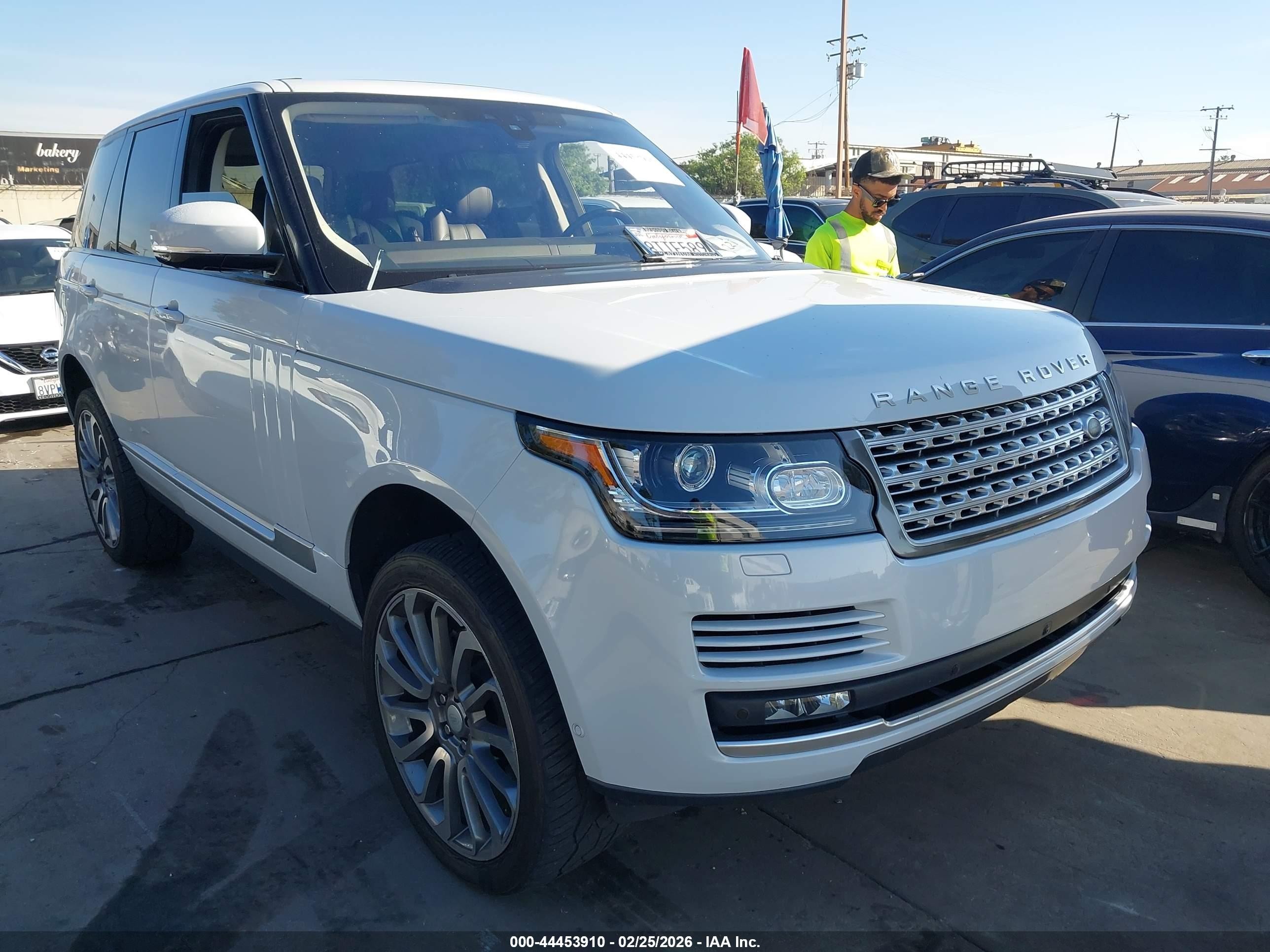 2017 Land Rover Range Rover HSE, VIN SALGS2FKXHA353034 — Fresh water flood