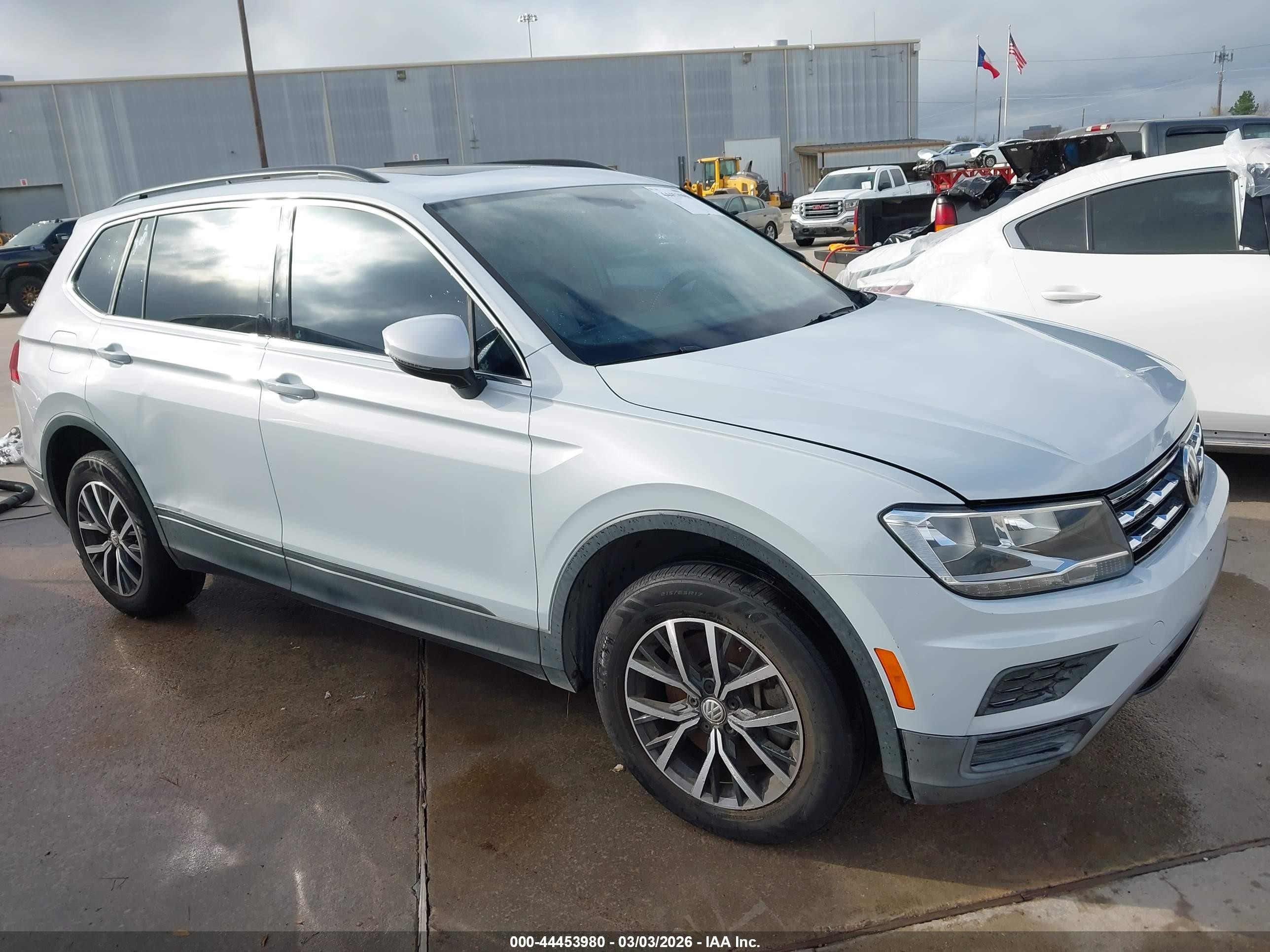 2019 Volkswagen Tiguan SE, VIN 3VV3B7AX1KM055909 — Water / flood