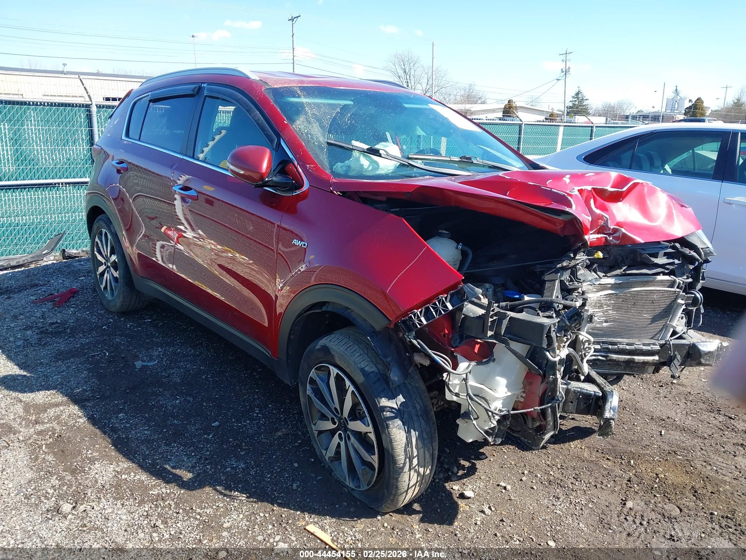 2019 Kia Sportage EX, VIN KNDPNCAC3K7582826 — Front end