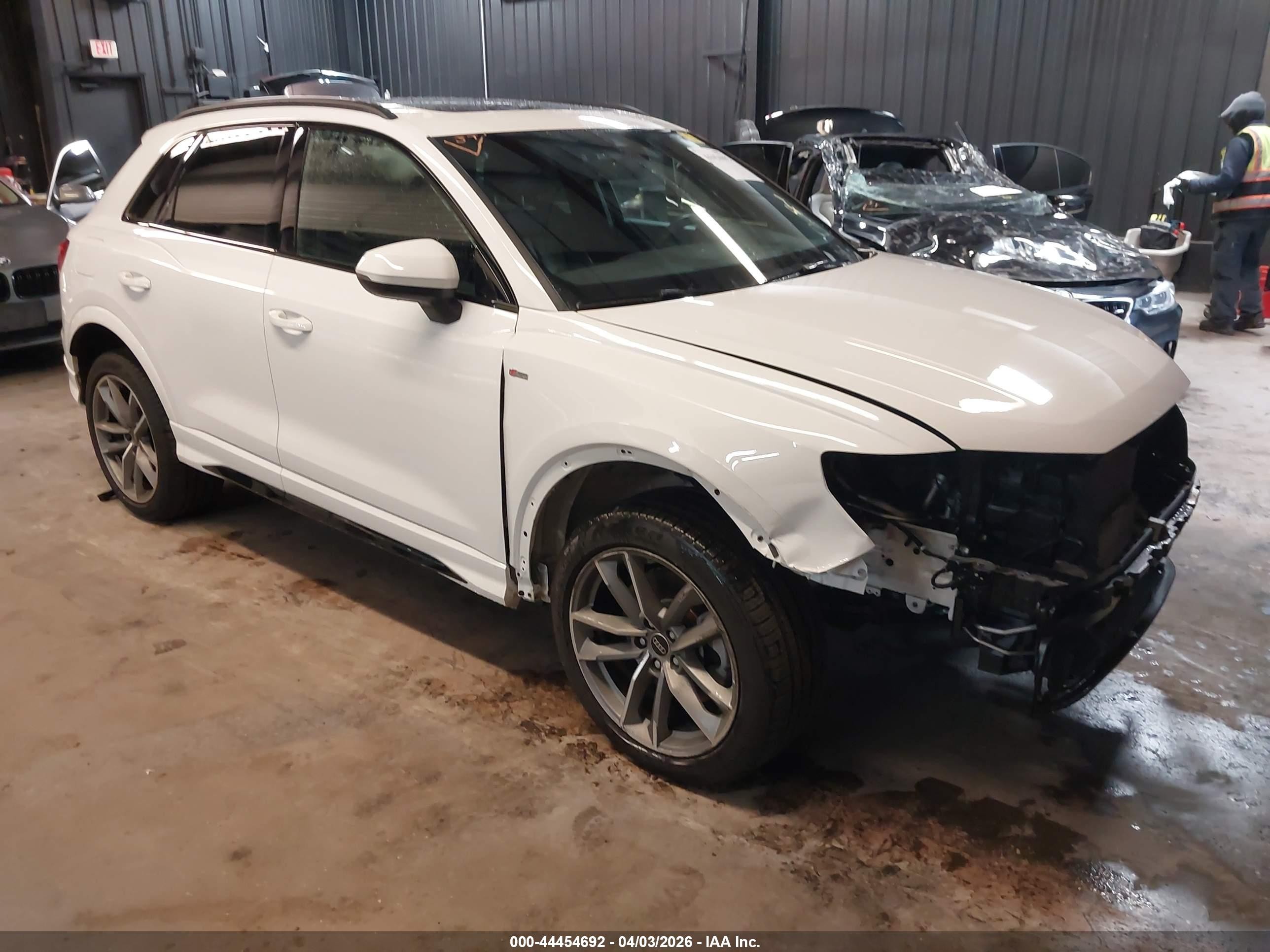 2025 Audi Q3 S line Premium, VIN WA1DECF32S1027407 — Front end