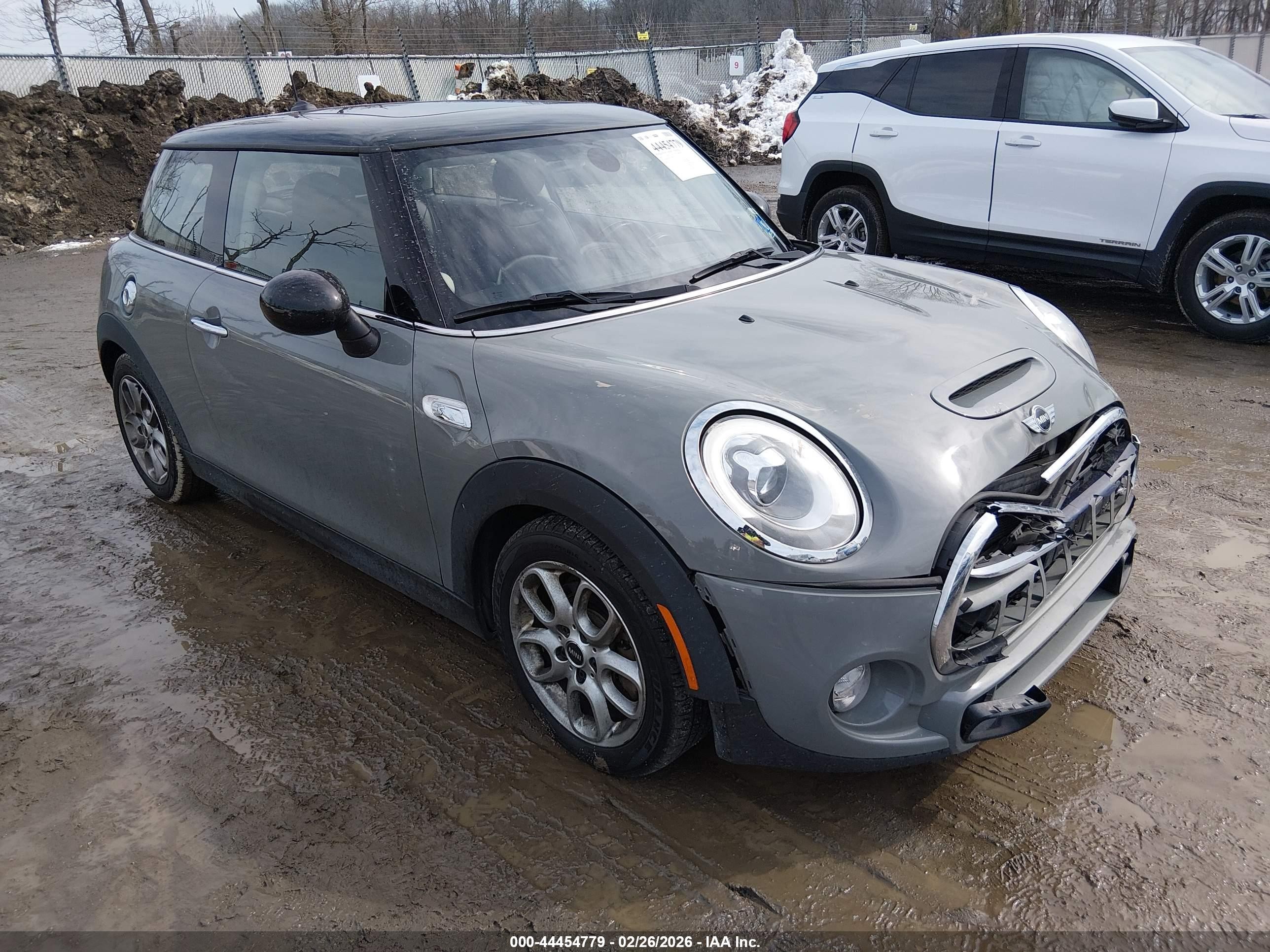 2018 MINI Hardtop Cooper S, VIN WMWXP7C58J2A48099 — Front end