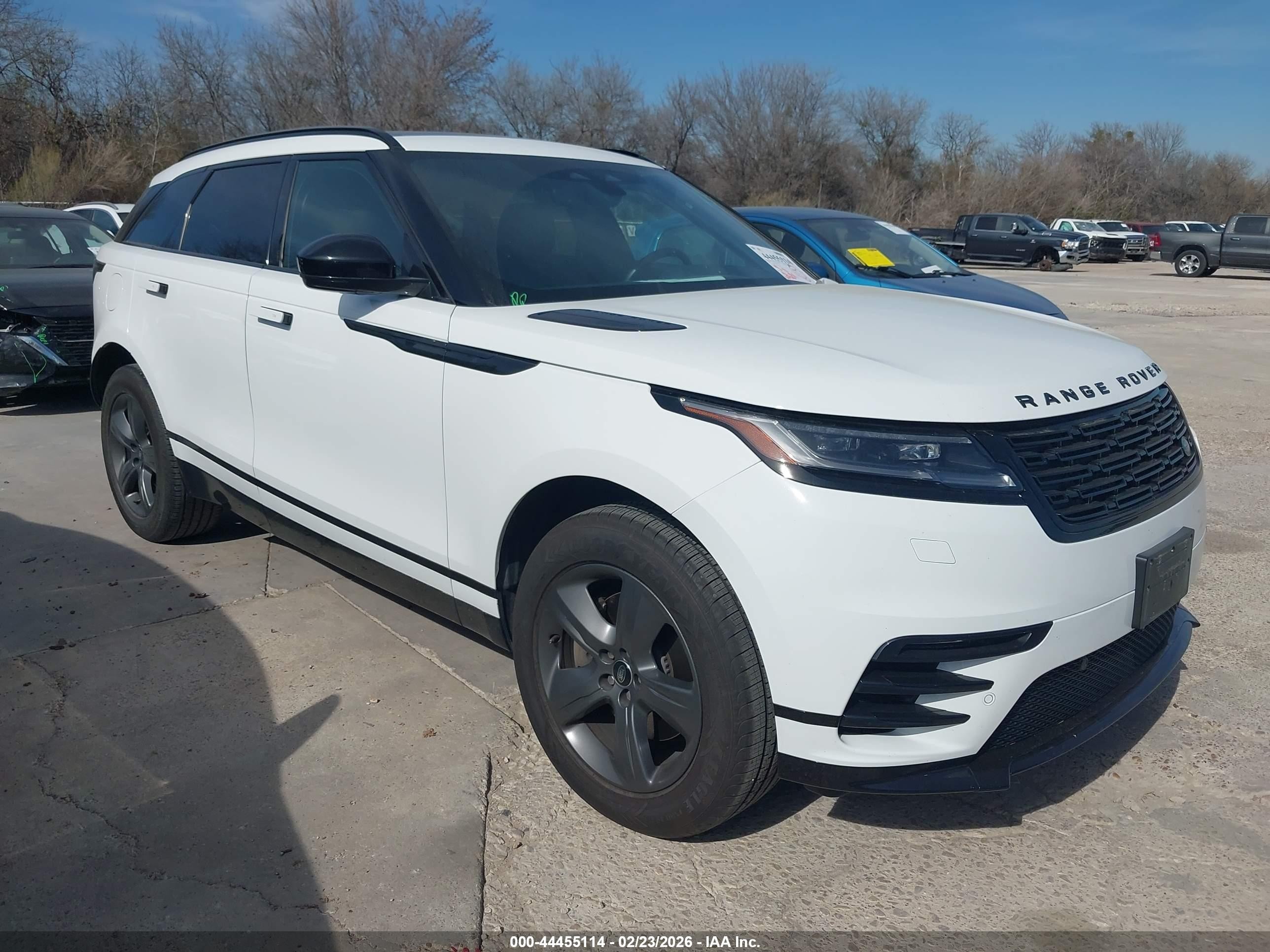 2025 Land Rover Range Rover Velar Dynamic SE, VIN SALYL2EX1SA398157 — Front end