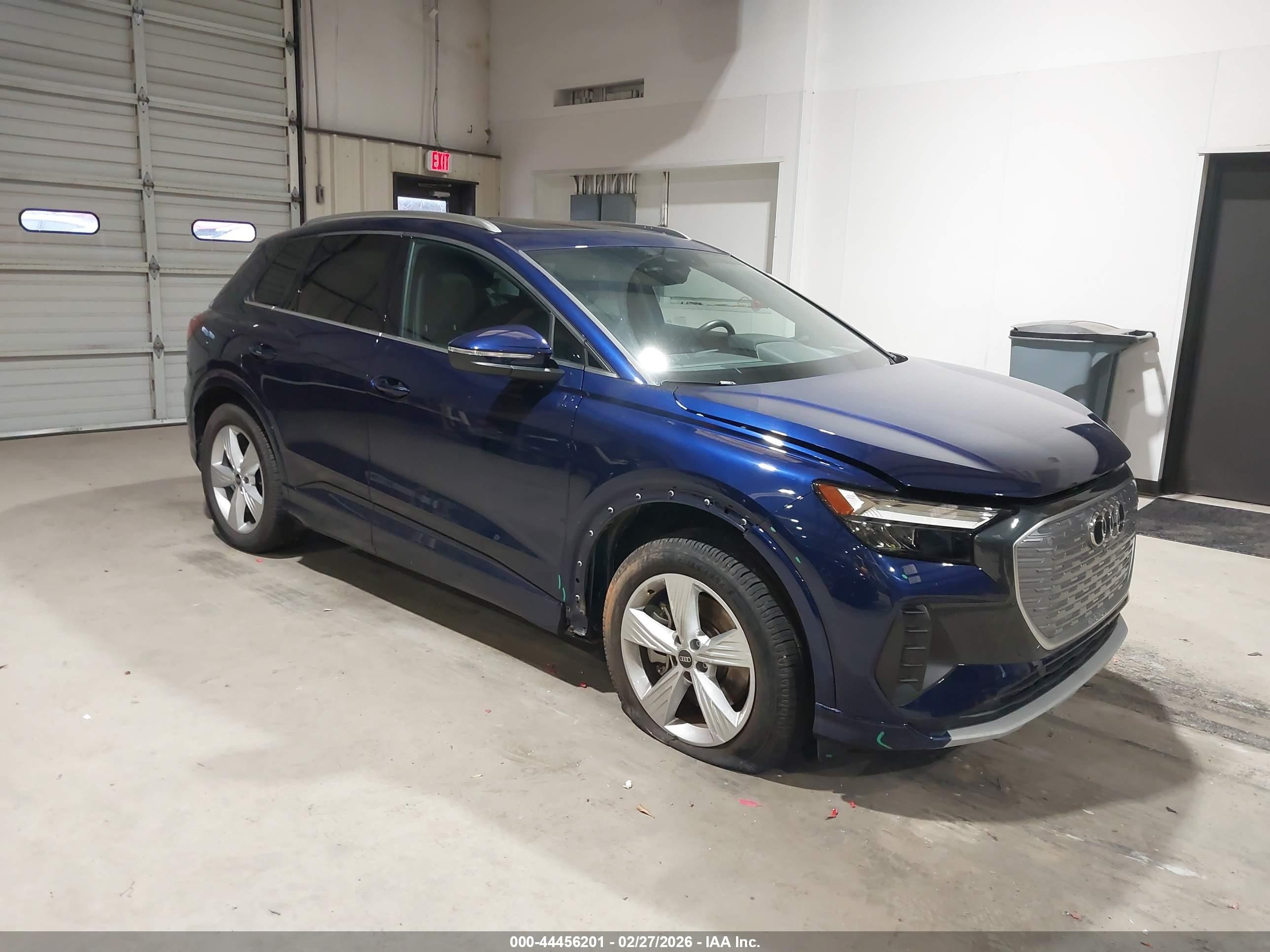 2022 Audi Q4 e-tron Premium Plus, VIN WA1H2BFZ6NP049145 — Перед